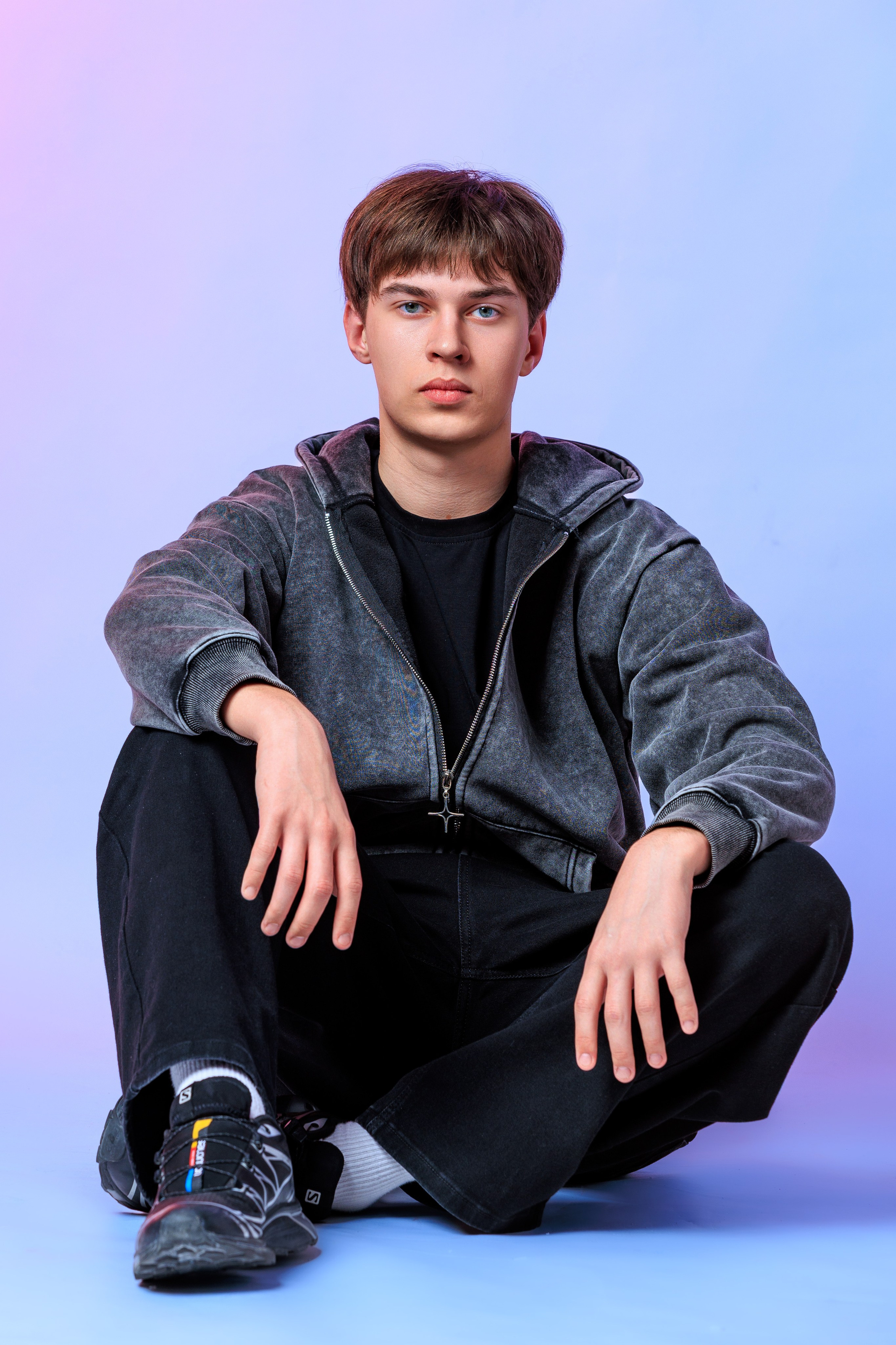 Смотреть фотки в фотостудии. Выпускные альбомы Геленджик, Новороссийск, Краснодар, Туапсе