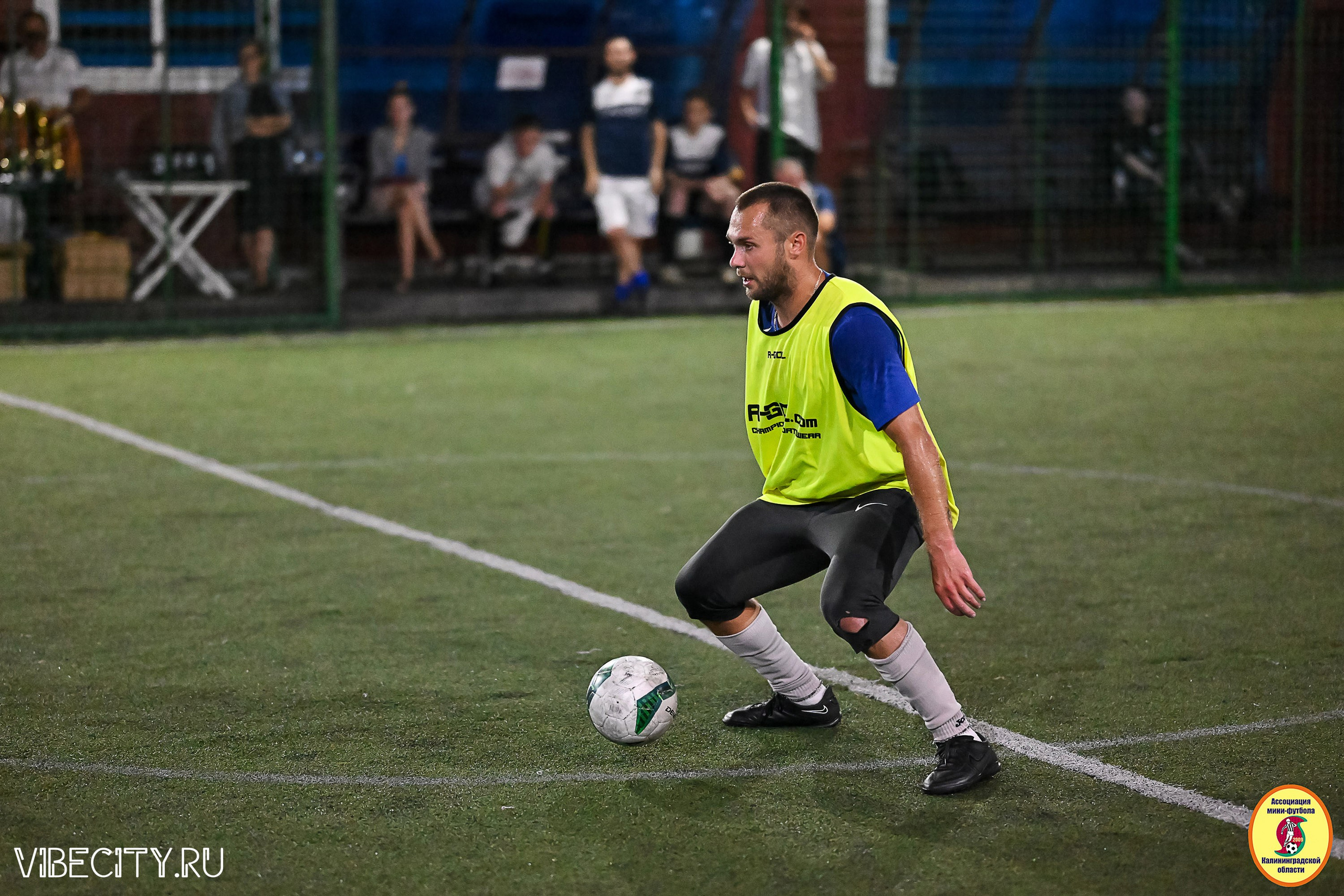 ФИНАЛЬНЫЕ ИГРЫ КУБКА МИНИ-ФУТБОЛЬНОЙ ЛИГИ И КУБКА КОРПОРАТИВНОЙ МФЛ 2025. VIBECITY.RU Вайб Сити Ру Фоторепортажи Фотоотчеты Калининград