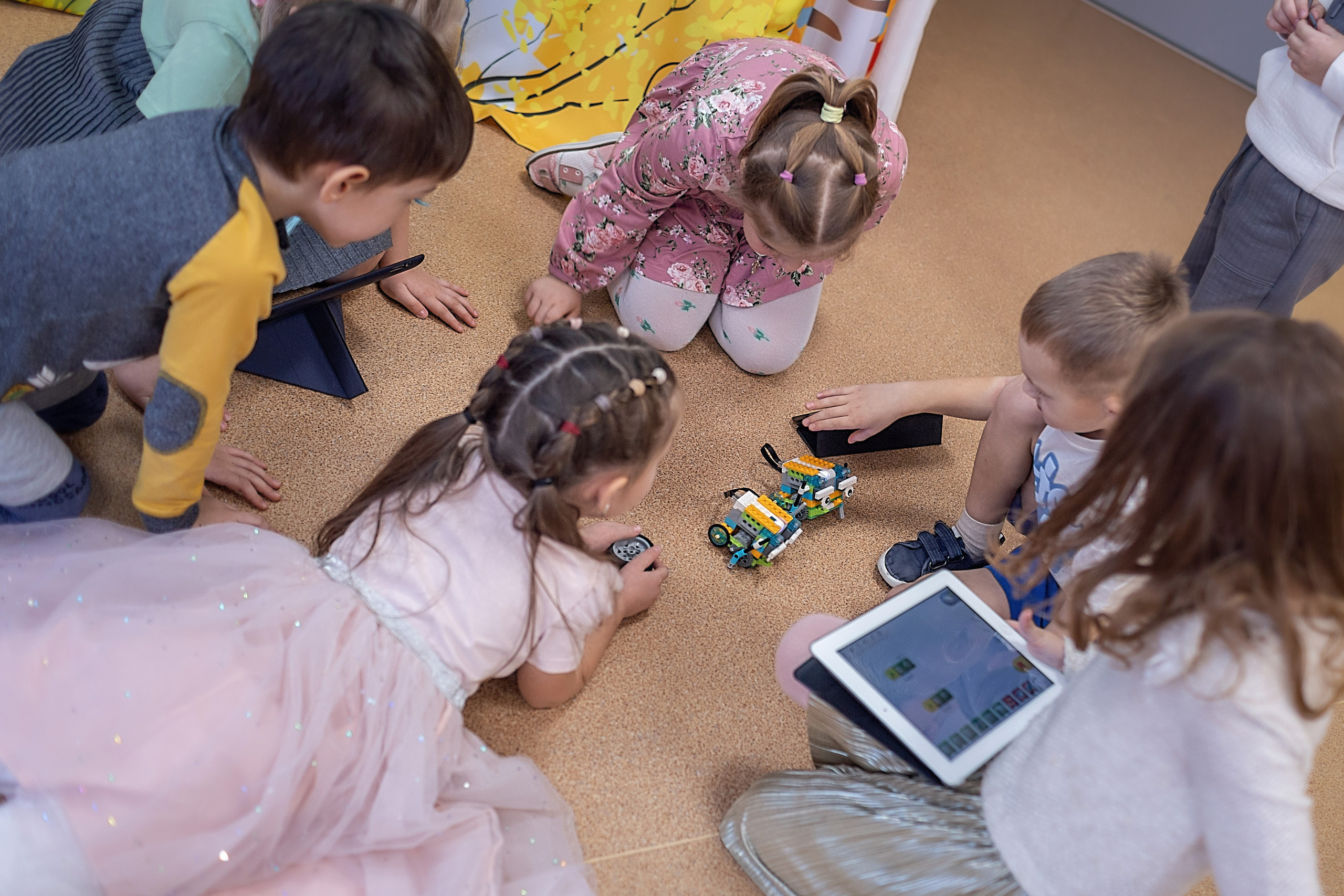 День в саду_ноябрь 2024. Семейный фотограф в Санкт-Петербурге