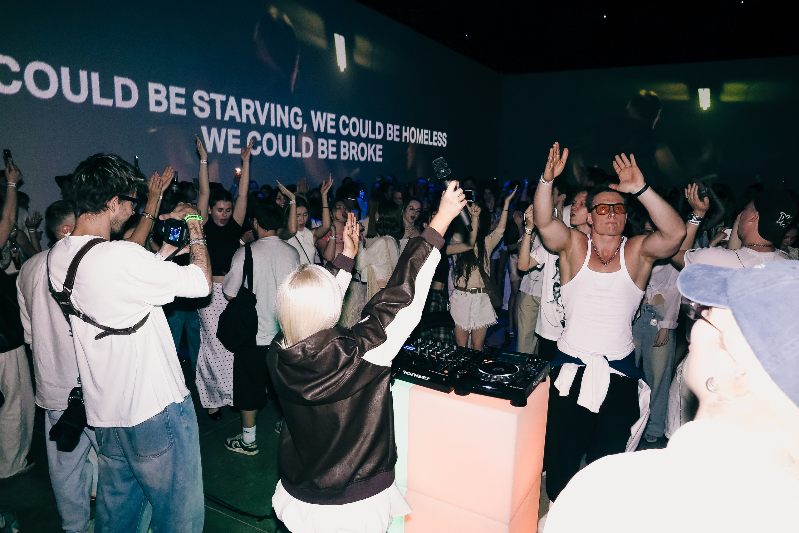 Bieberchella ph by @rusagee / at Внутри. TENZO | Креативный продюсер / Арт-директор