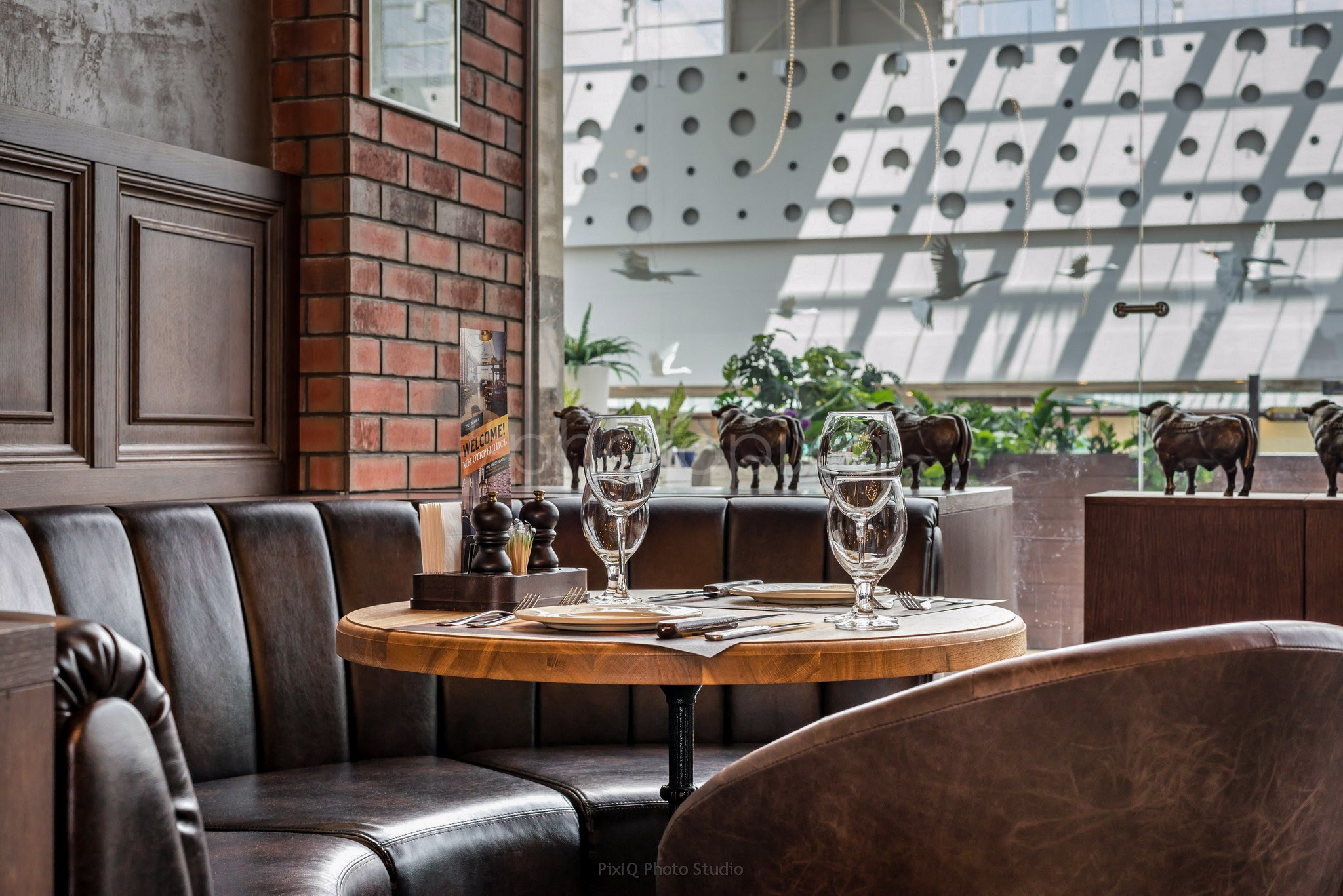 Фотосъёмка ресторана КОЛБАСОФФ. Интерьерная съёмка и виртуальные туры — Интерьерный фотограф Кузнецов Сергей (photopixiq)