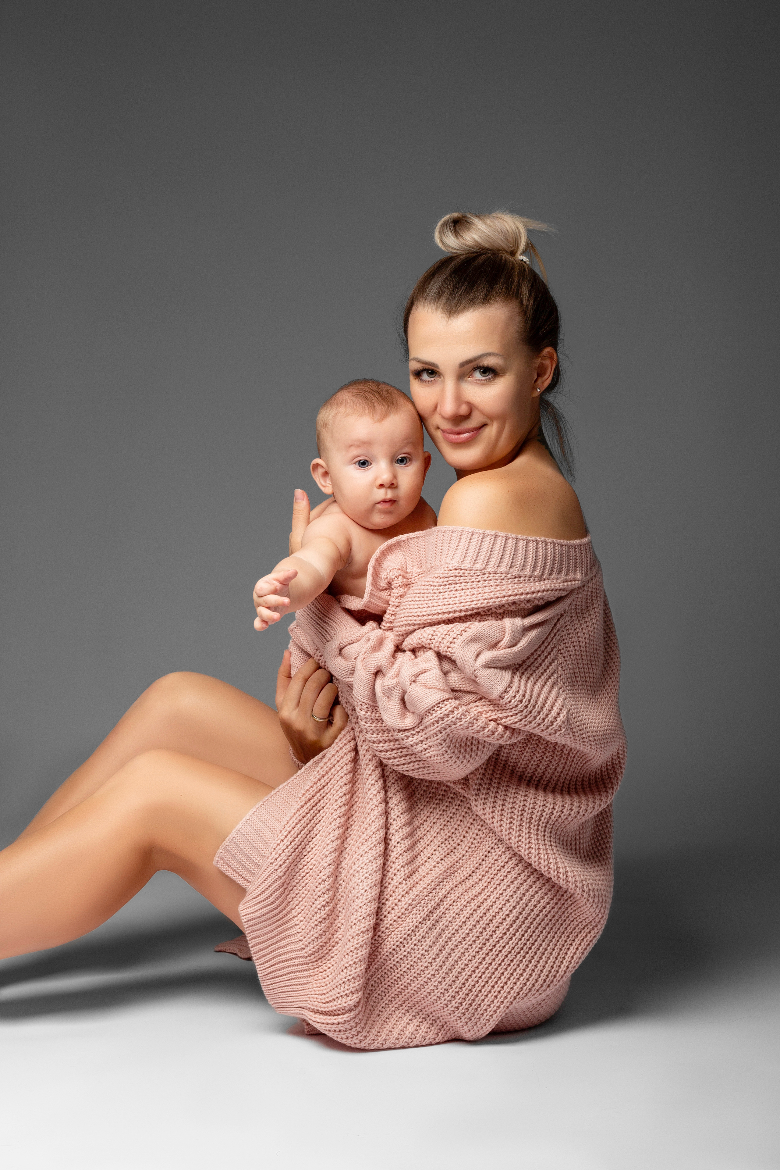 Беременность Vogue, материнство, мама и малыш. Фотограф беременных  Апшеронск Краснодарского края Светлана Обламская