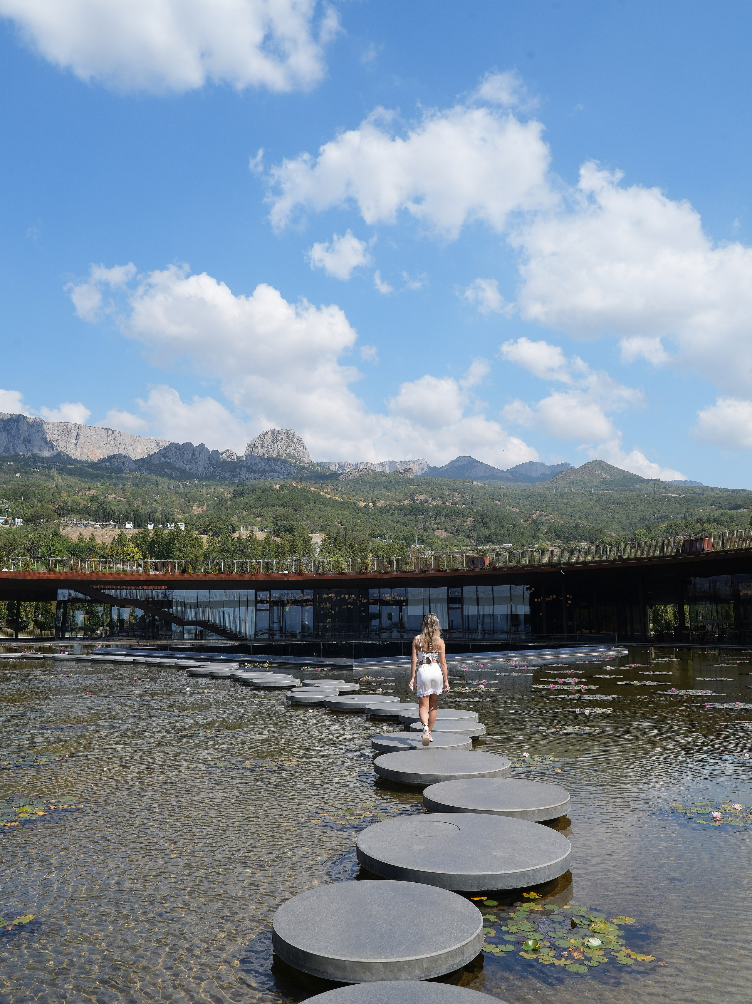 Семейная прогулка 4 человека. Свадебный фотограф Виктория Роса