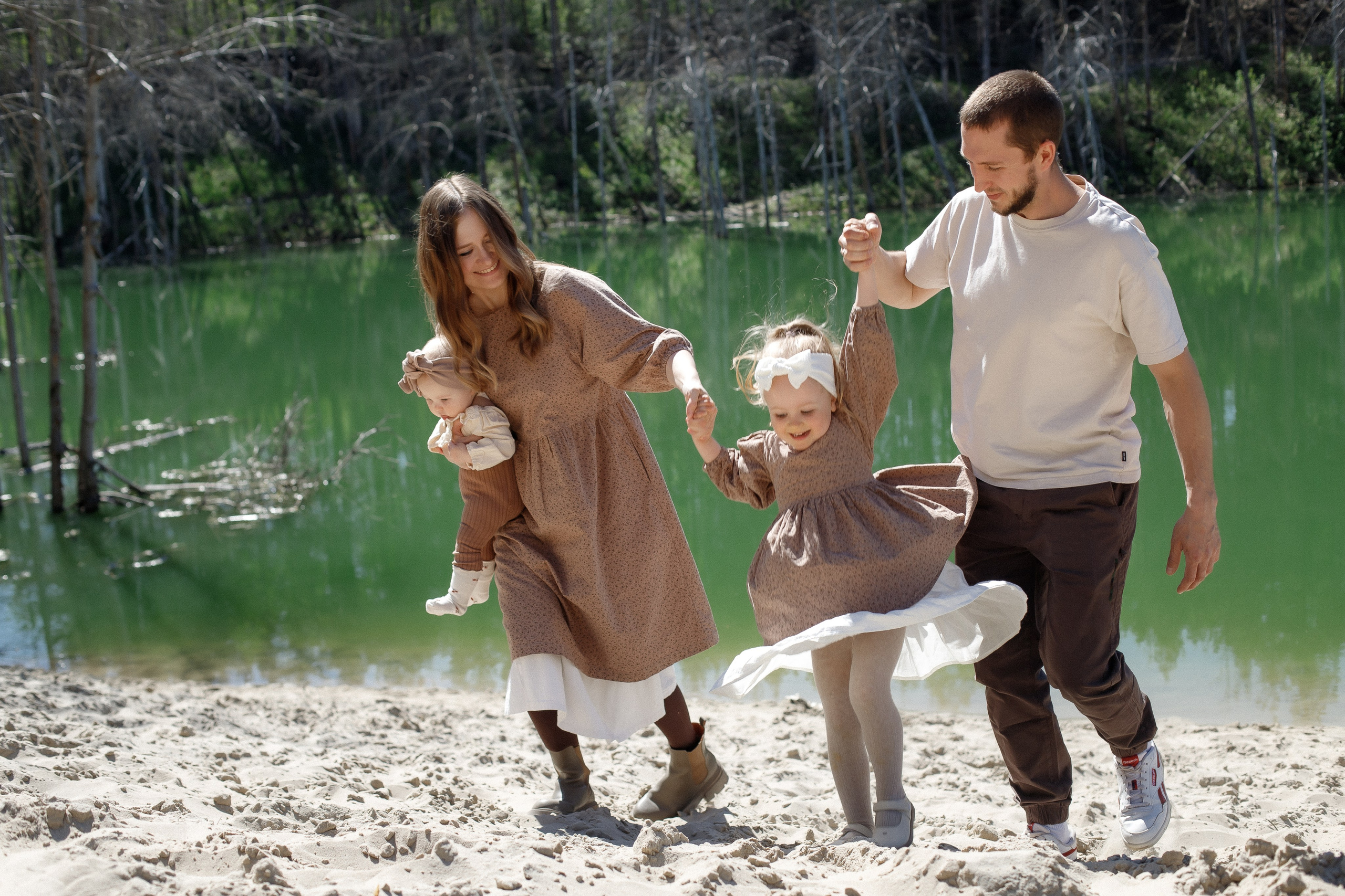 Семейная съемка на карьере. Фотограф Карпачан Анастасия