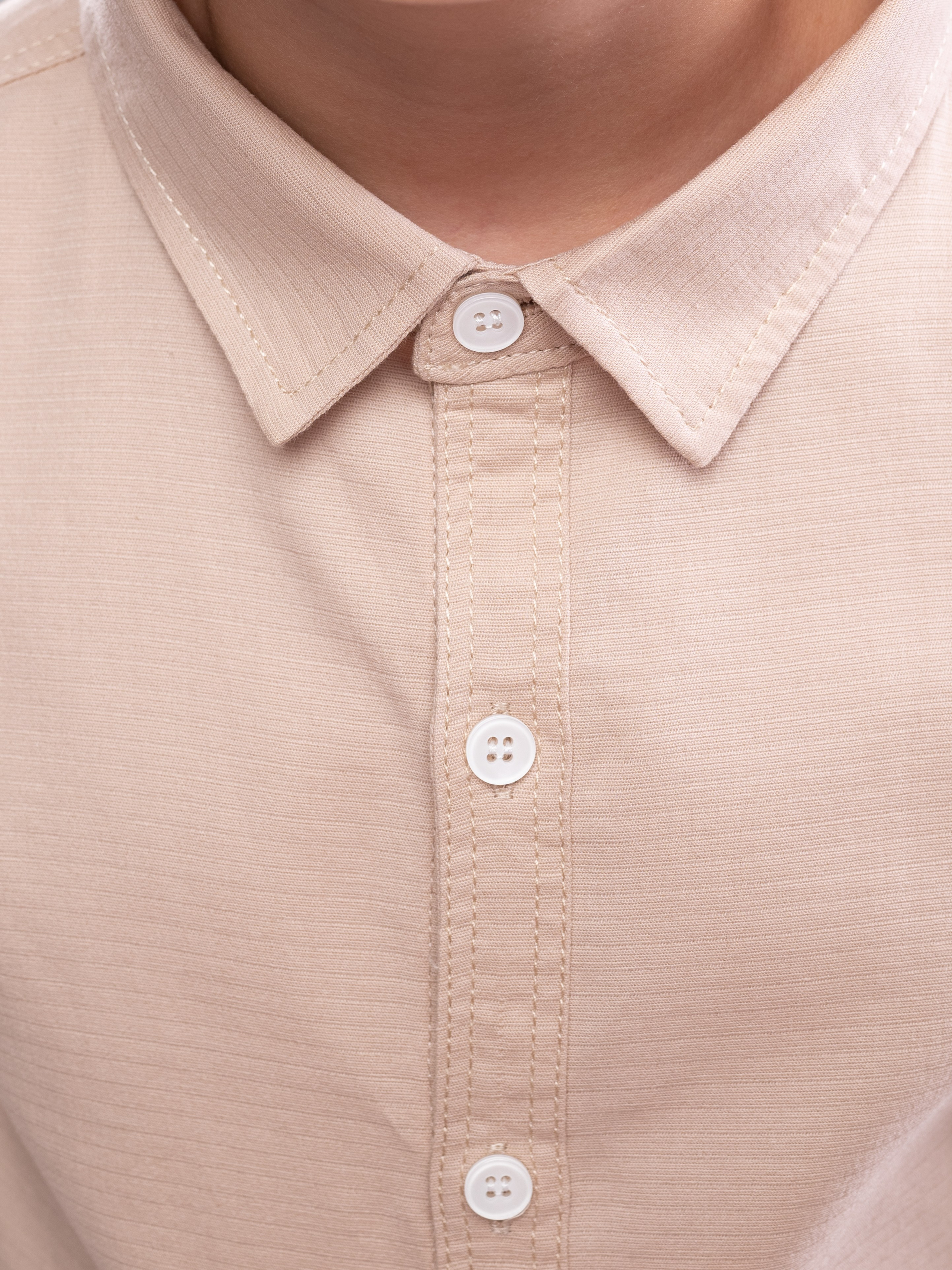 Рубашки на мальчиков. Предметный фотограф, фото для маркетплейсов Пятигорск, КМВ