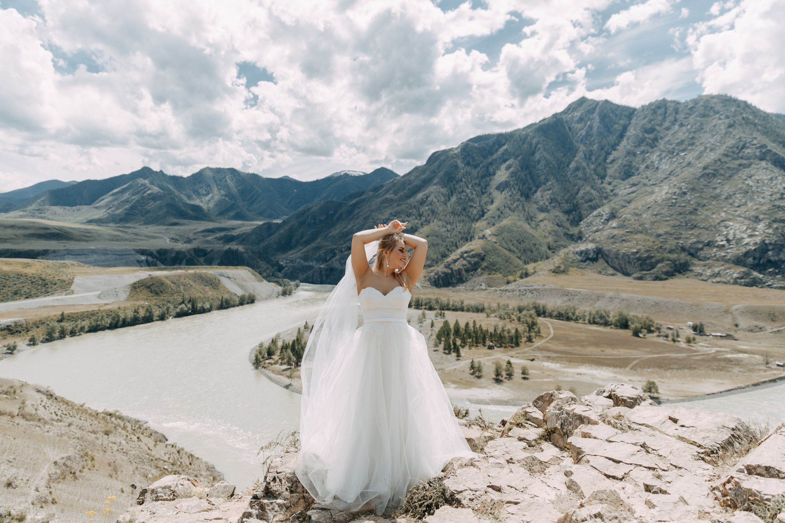 «Мы только что расписались и едем в свадебное путешествие. Будем в Ине». Фотограф Любовь Щербинина