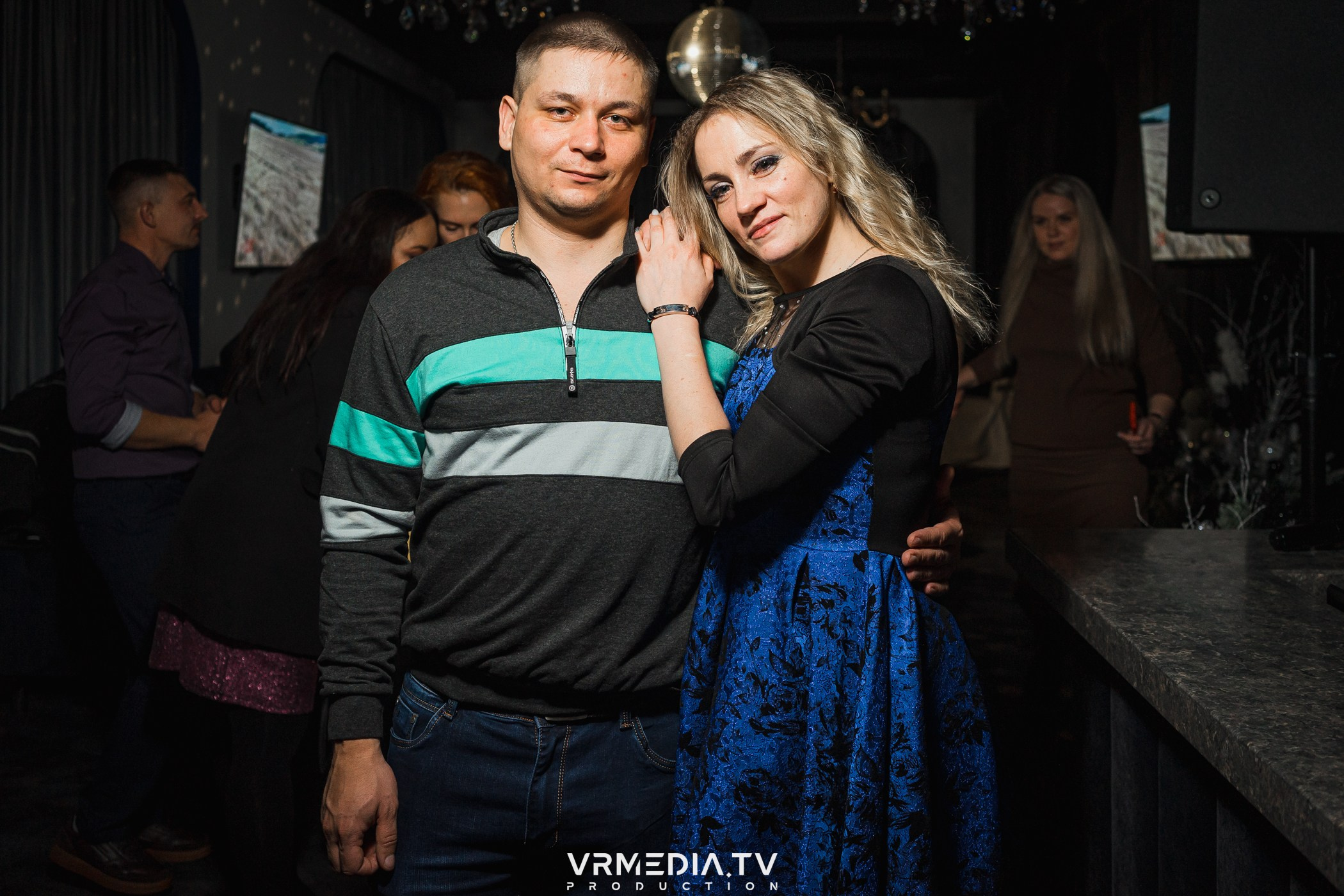 НОВОГОДНЯЯ РАЗМИНКА в караоке-баре «Volna»