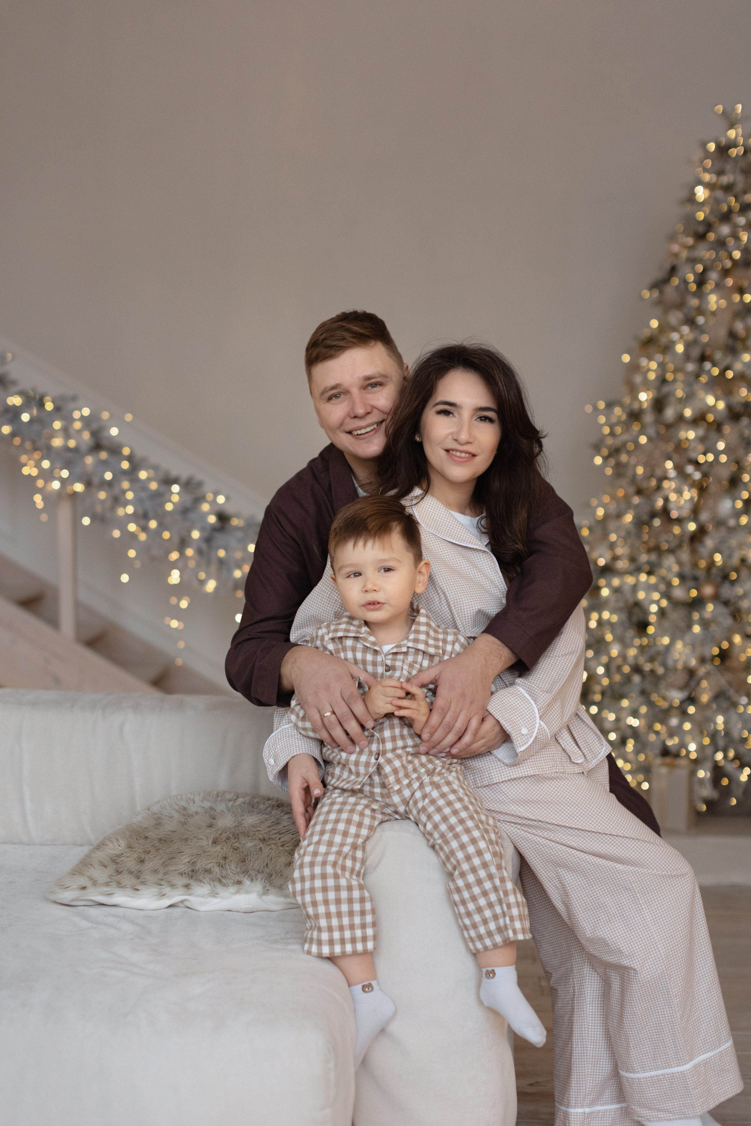 Новогодняя съемка в Историях (Большой зал). Фотограф беременности и новорожденных в Красноярске Вета Ланская