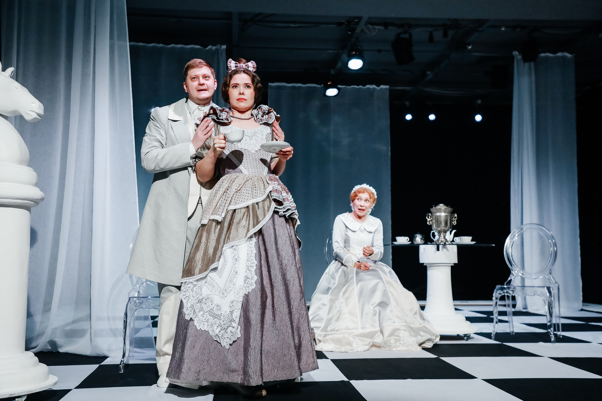 «Дядюшкин сон». Молодёжный театр алтая. Режиссер Дарья Камошина. Фоторепортаж. Театральная фотосъёмка