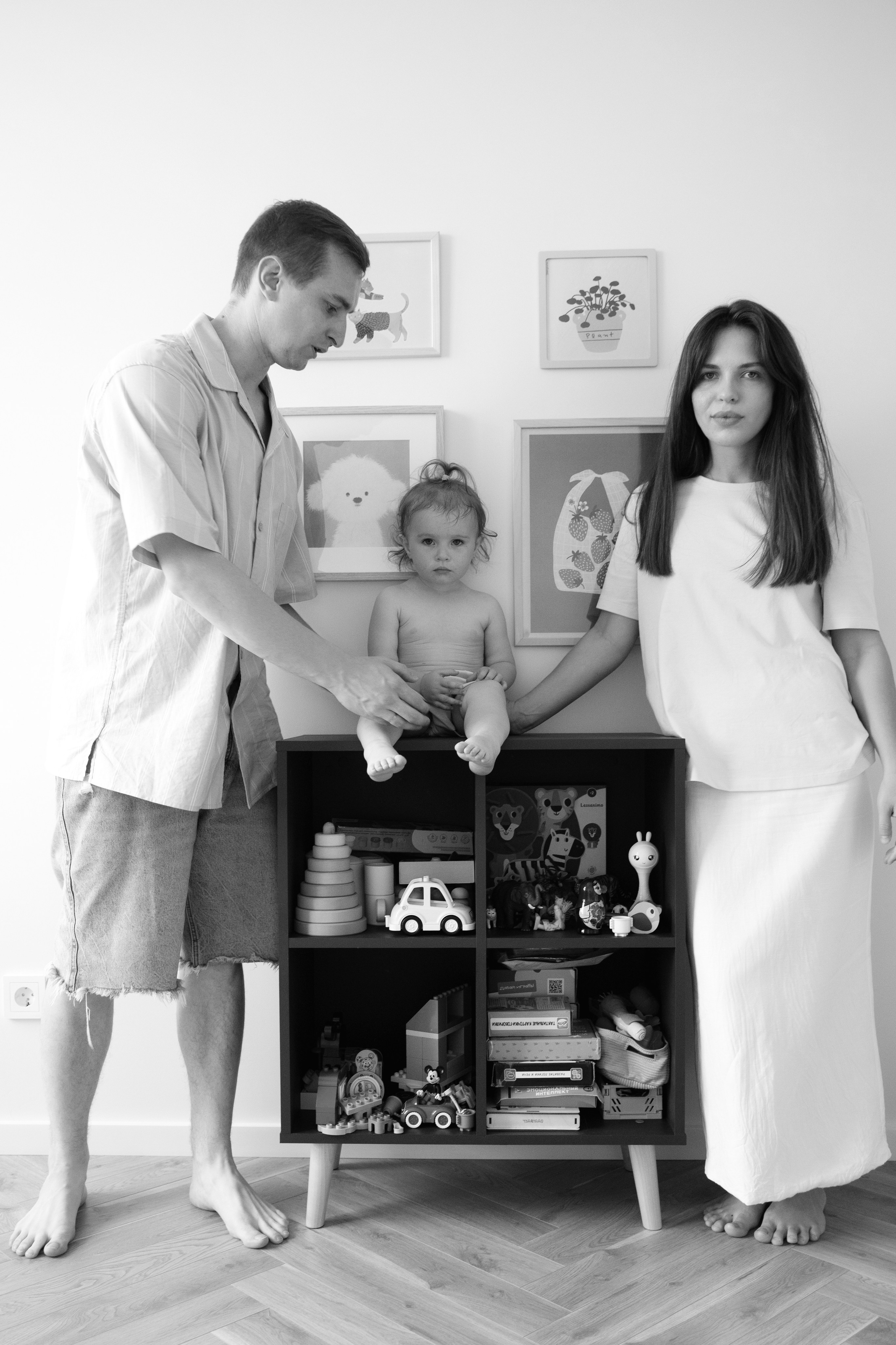 Домашняя съемка красивой семьи в солнечной квартире. Фотограф новорожденных, детский фотограф  Москва.Семейная съемка Москва. Семенова Анна