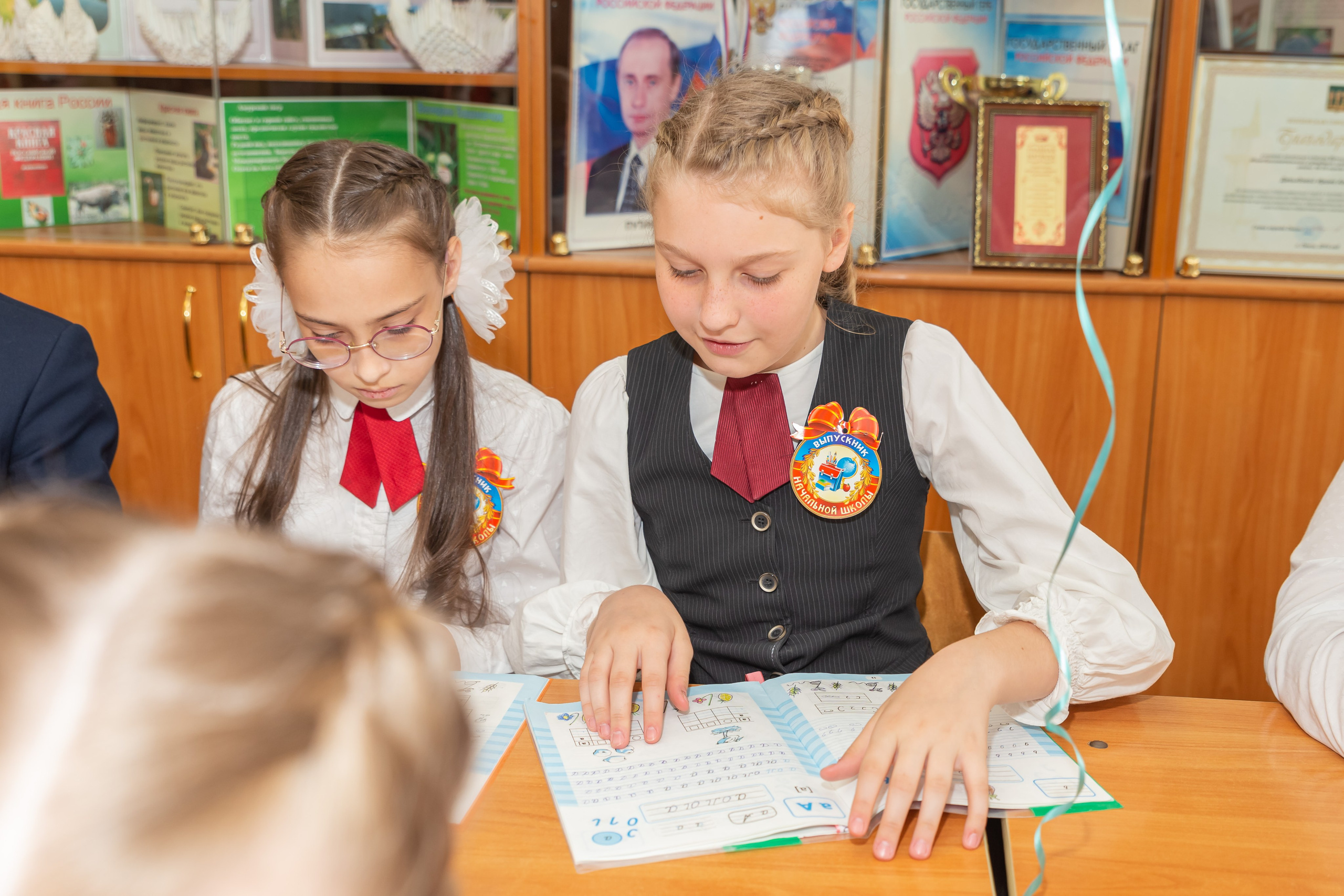 Фотосъемка выпуск 4 класс. Свадебный фотограф Марина Суворова и видеооператор Олег Петров