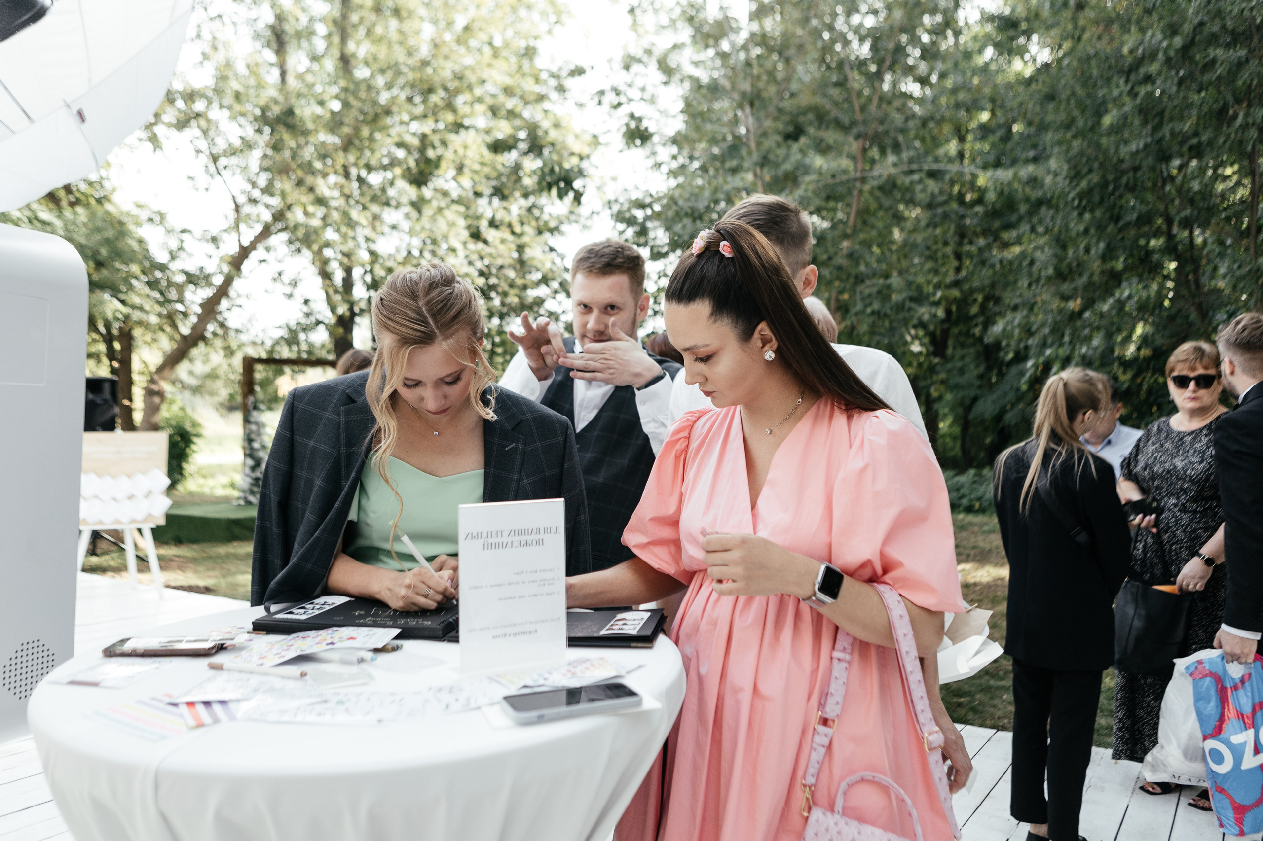 Свадебный фотограф Уфа — Руслан ГабдлисламовЖивые эмоции, красивые кадры, воспоминания на всю жизнь.Работаю по всей Республике Башкортоста. Свадебный фотограф Уфа Руслан Габдлисламов