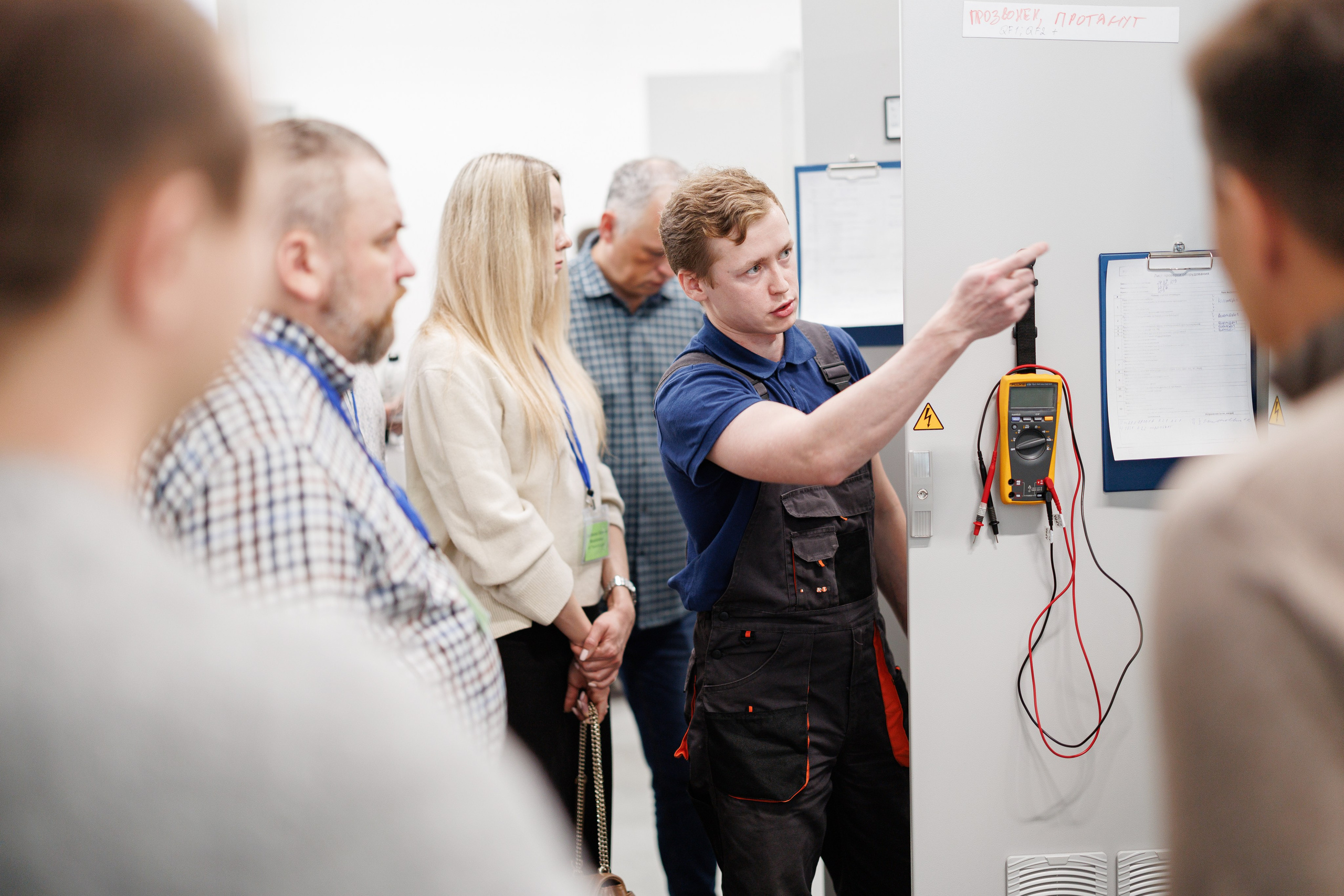 Вольтаг — Экскурсия по производству. Контент для бизнеса в Екатеринбурге Полдень Медиа