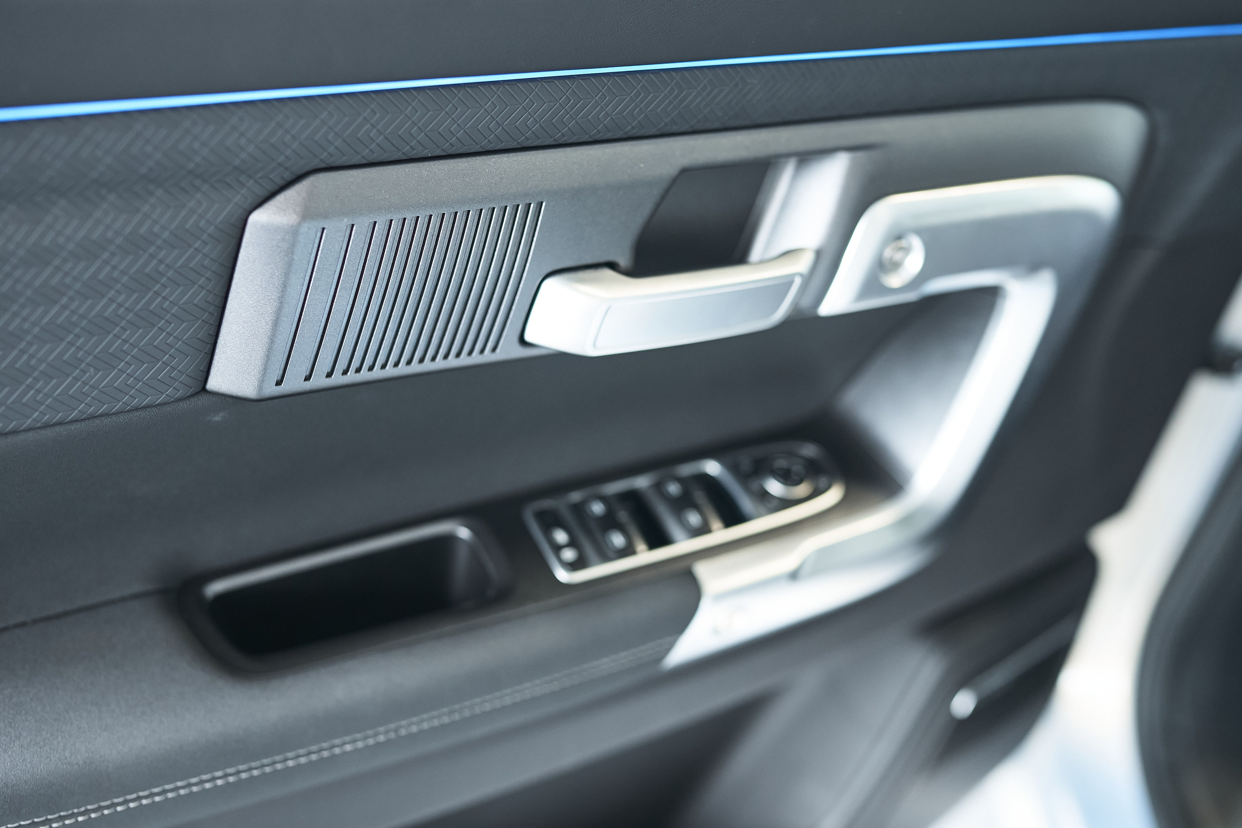 Автосалон «Боравто». Фотограф Олег Сотник