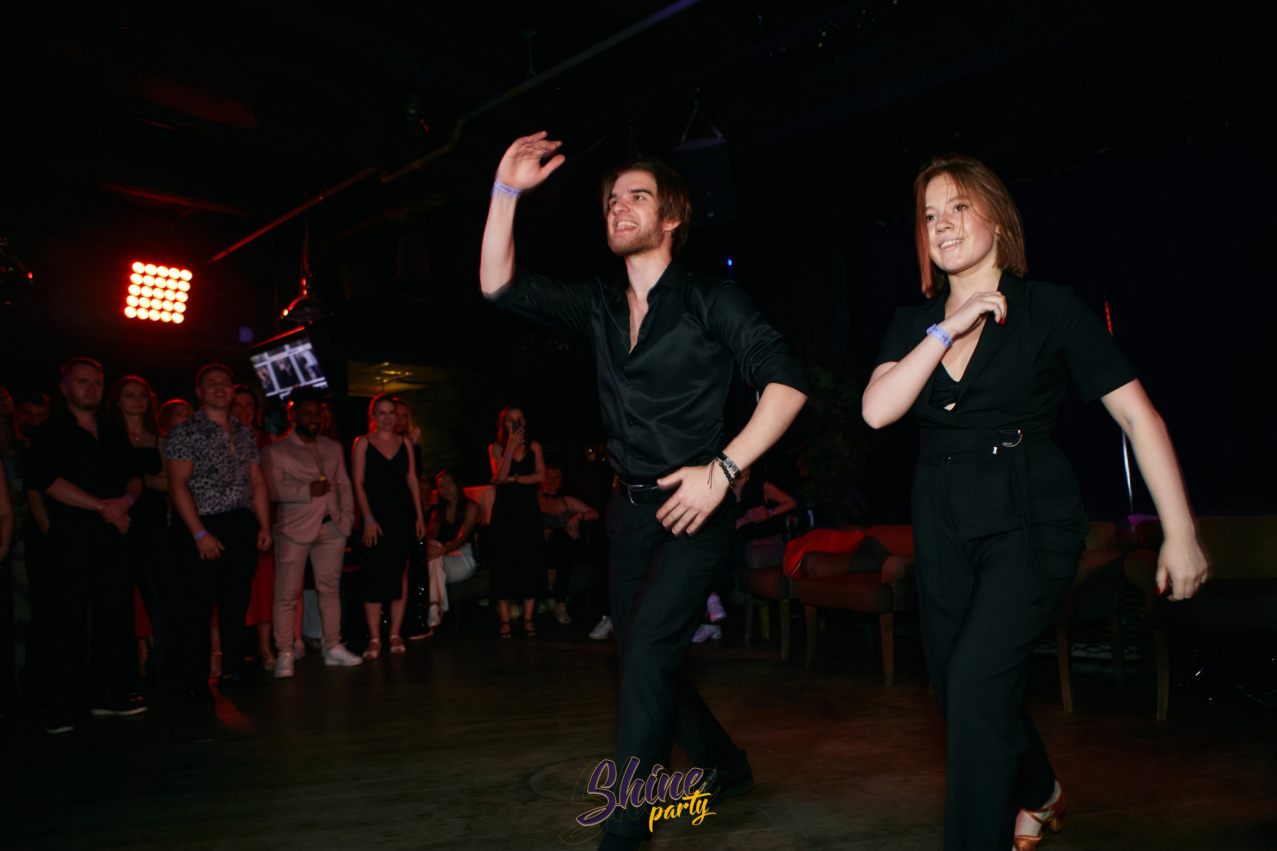 Shine party bachata. Свадебный фотограф