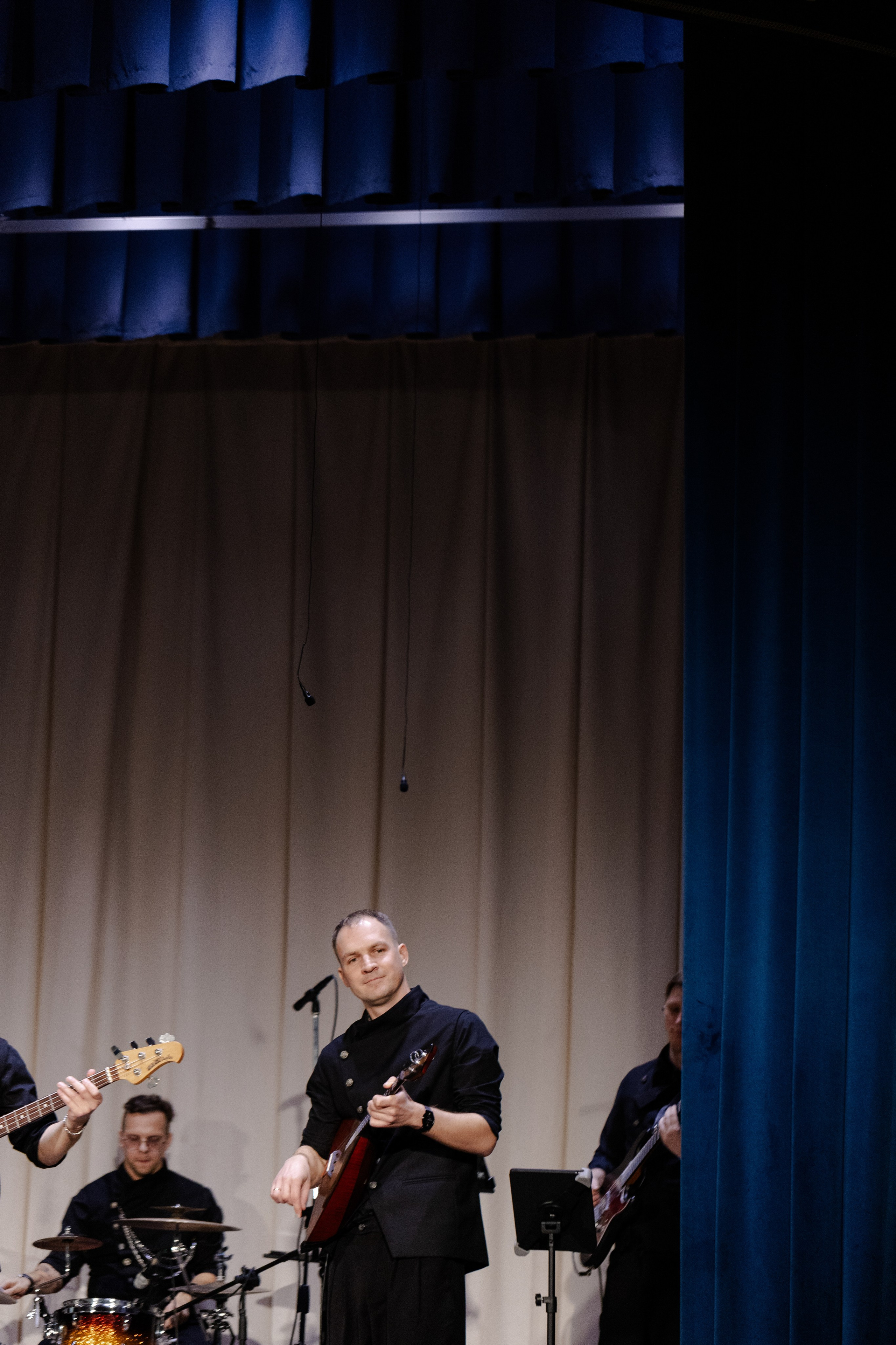 Сольный концерт 4.10. СУРОВЦЕВА project. Эстрадно-народный кавер-бэнд