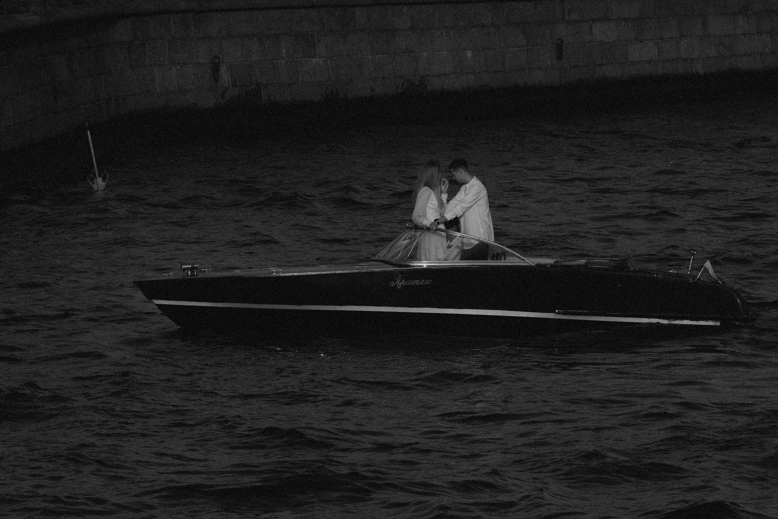СВАДЕНБНАЯ СЬЕМКА НА КАТЕРЕ ПО КАНАЛАМ САНКТ-ПЕТЕРБУРГА И В АКВАТОРИИ НЕВЫ. Профессиональный фотограф, Санкт-Петербург — Виктория Богомолова