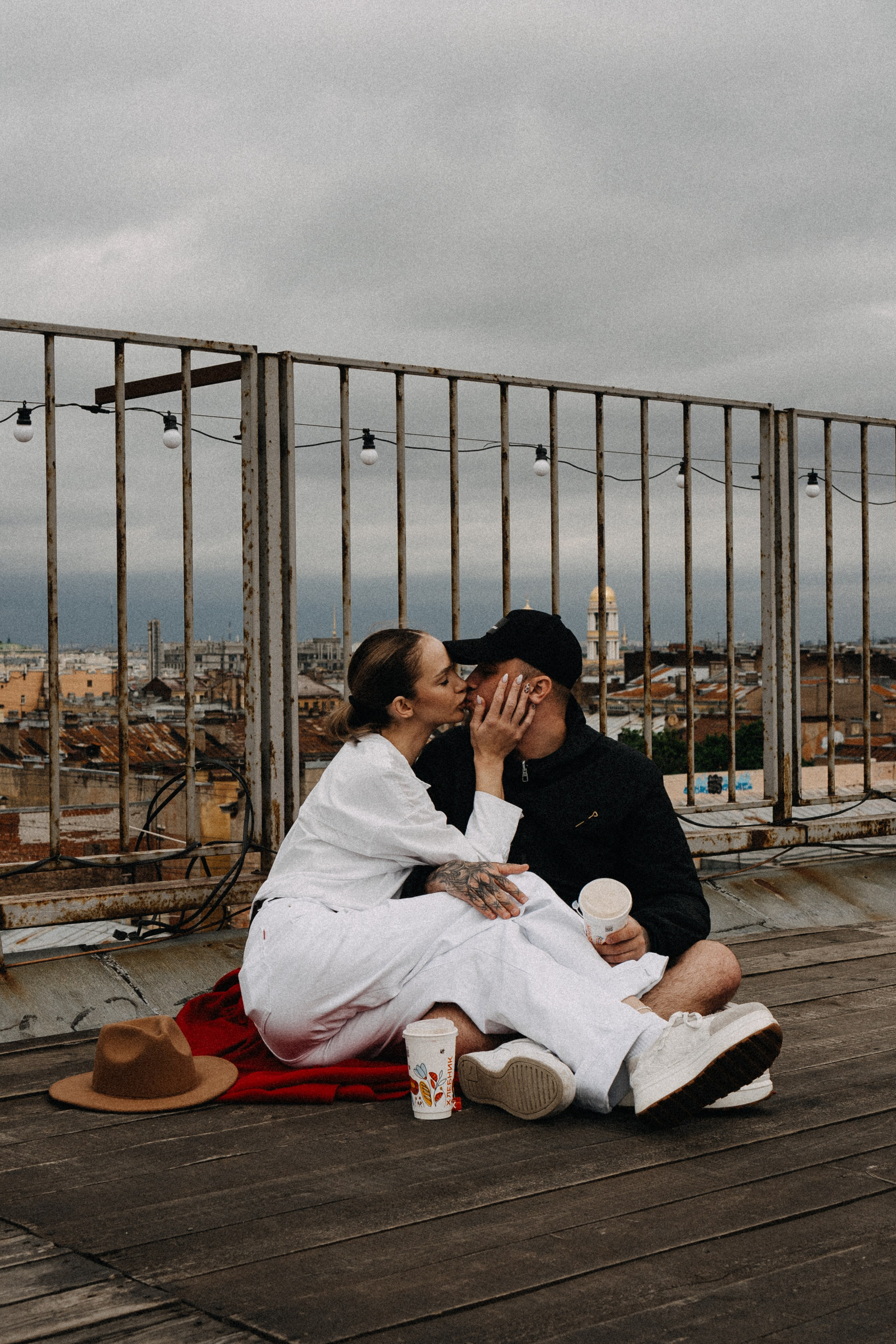 МЫ ГУЛЯЛИ ПРО КРЫШАМ ПИТЕРА. Профессиональный фотограф, Санкт-Петербург — Виктория Богомолова