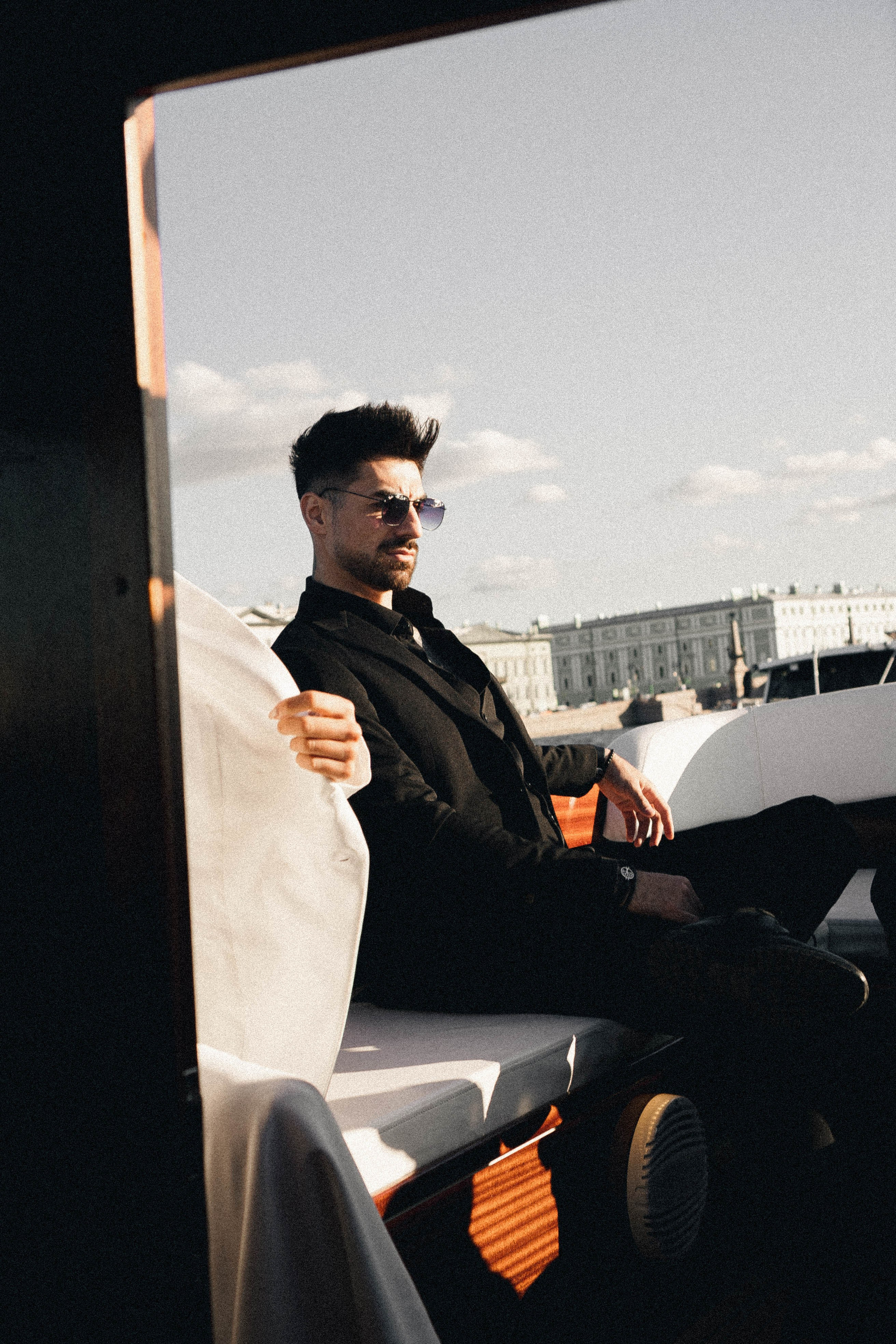 СВАДЕНБНАЯ СЬЕМКА НА КАТЕРЕ ПО КАНАЛАМ САНКТ-ПЕТЕРБУРГА И В АКВАТОРИИ НЕВЫ. Профессиональный фотограф, Санкт-Петербург — Виктория Богомолова