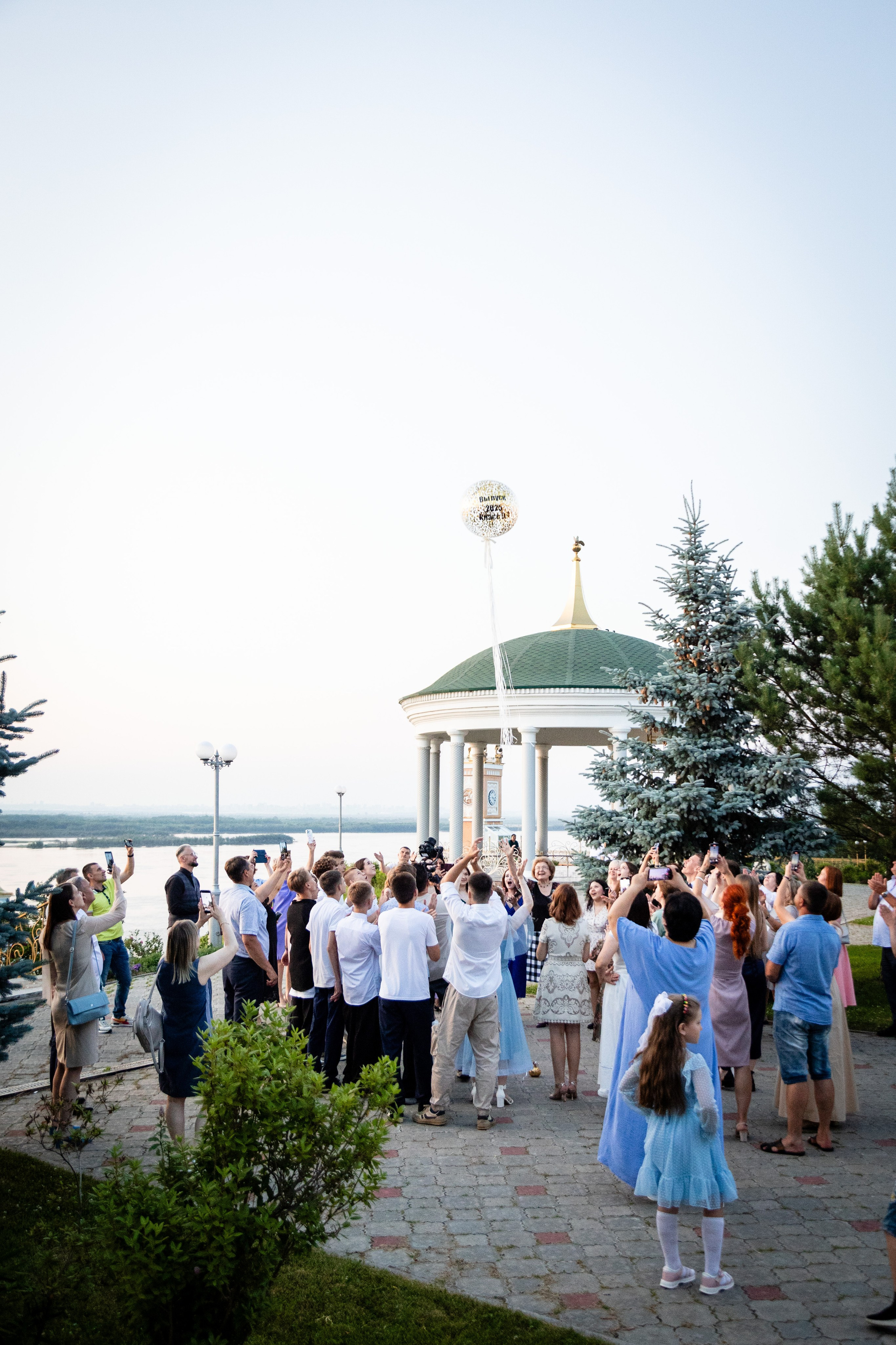 Школьный выпускной. Детский фотограф видеограф в Хабаровске Михаил Орлов
