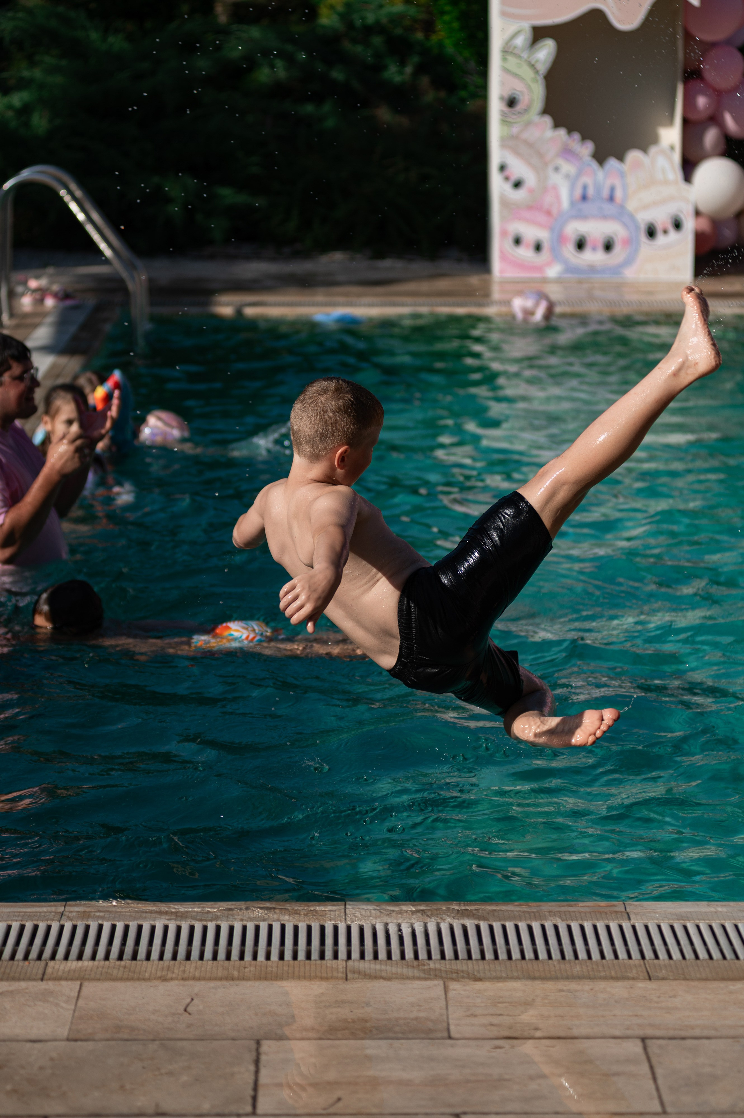 Детский ДР у бассейна. ФОТОГРАФ КРАСНОДАР КРАСНОДАРСКИЙ КРАЙ