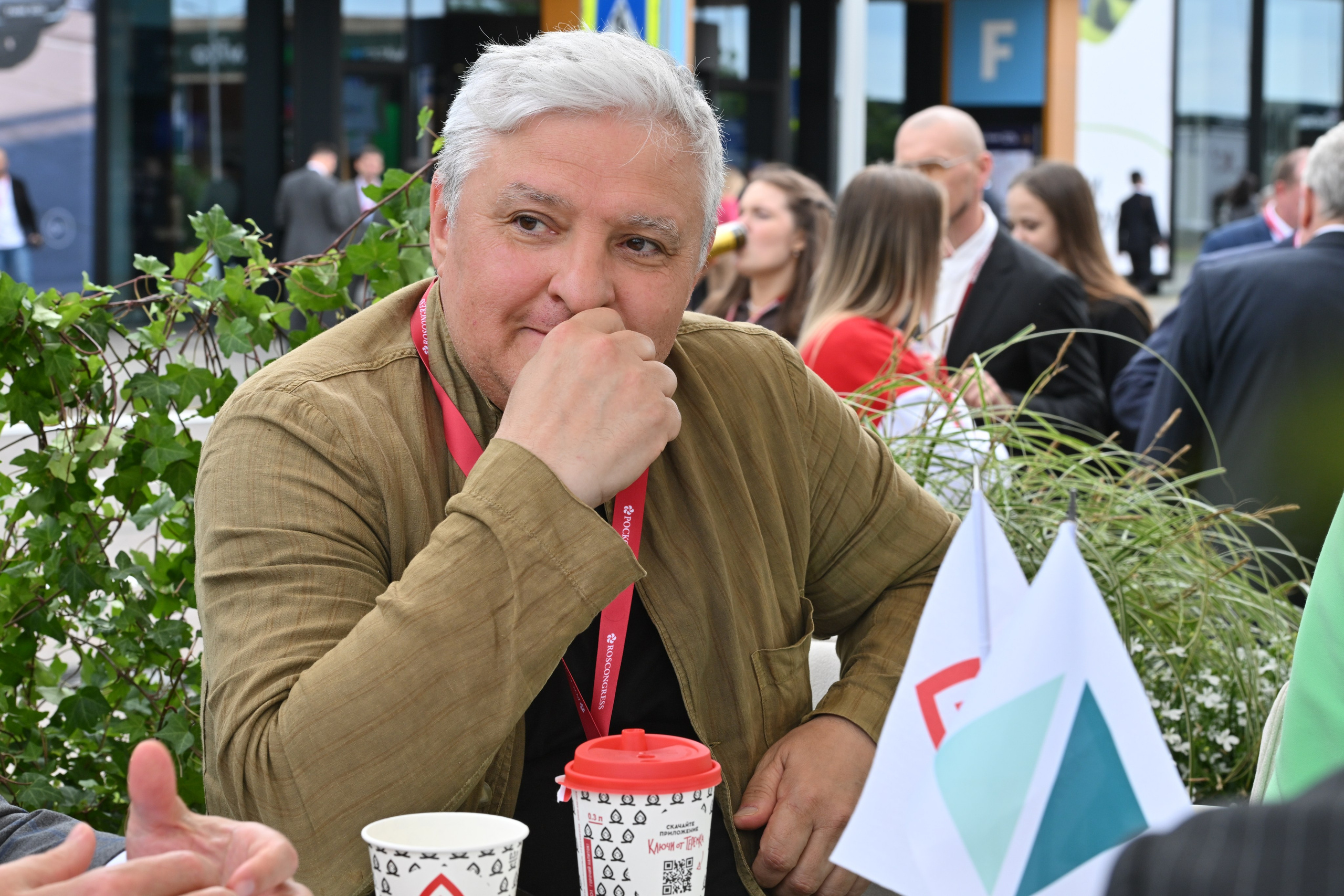 ПМЭФ 2025: летняя терраса «Теремка». Serg PG Photography — репортажная фотосъемка в Петербурге