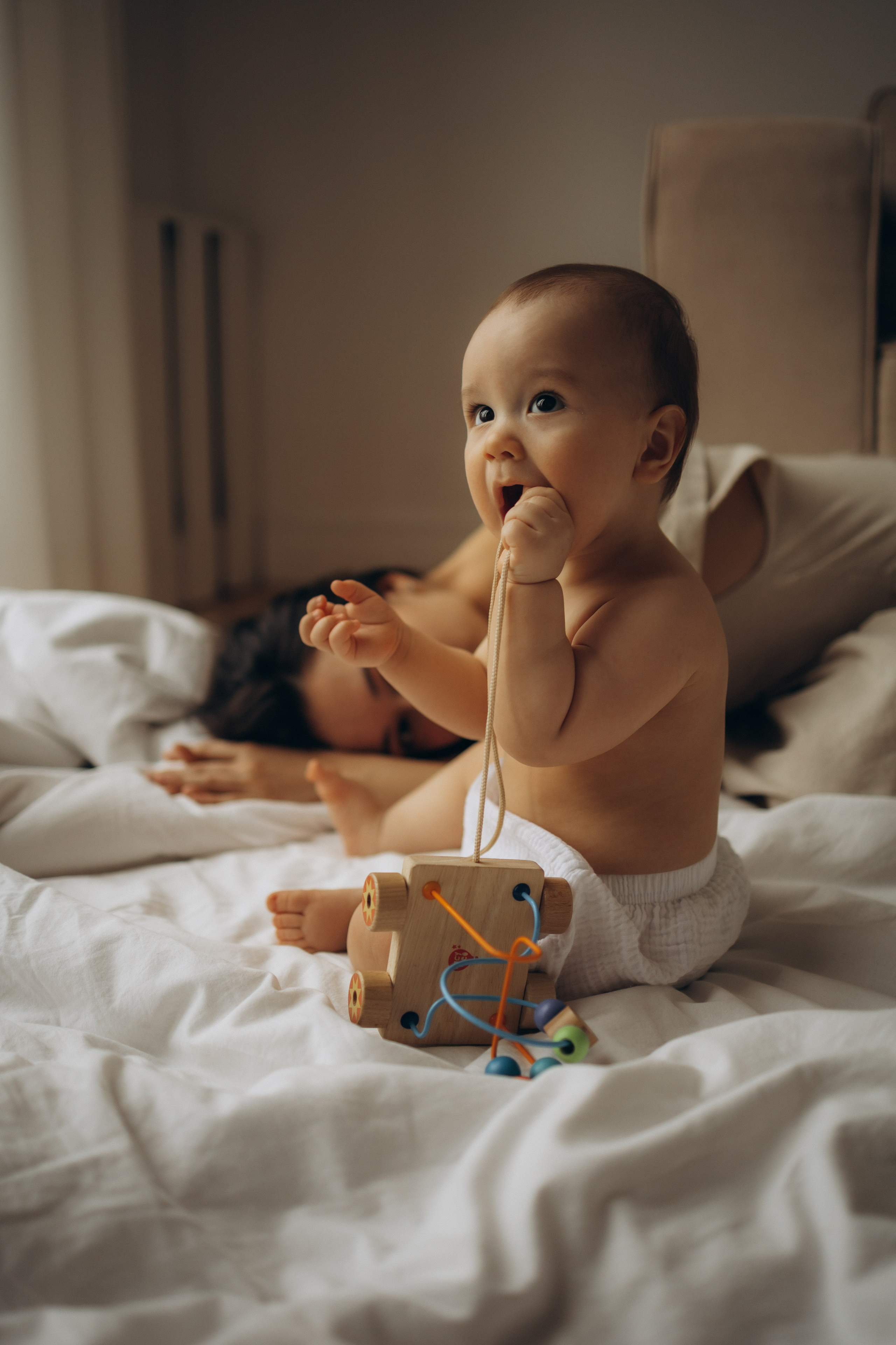 Регина и малыш Дима. Семейный, домашний, ньюборн фотограф Москва Цветкова Елизавета