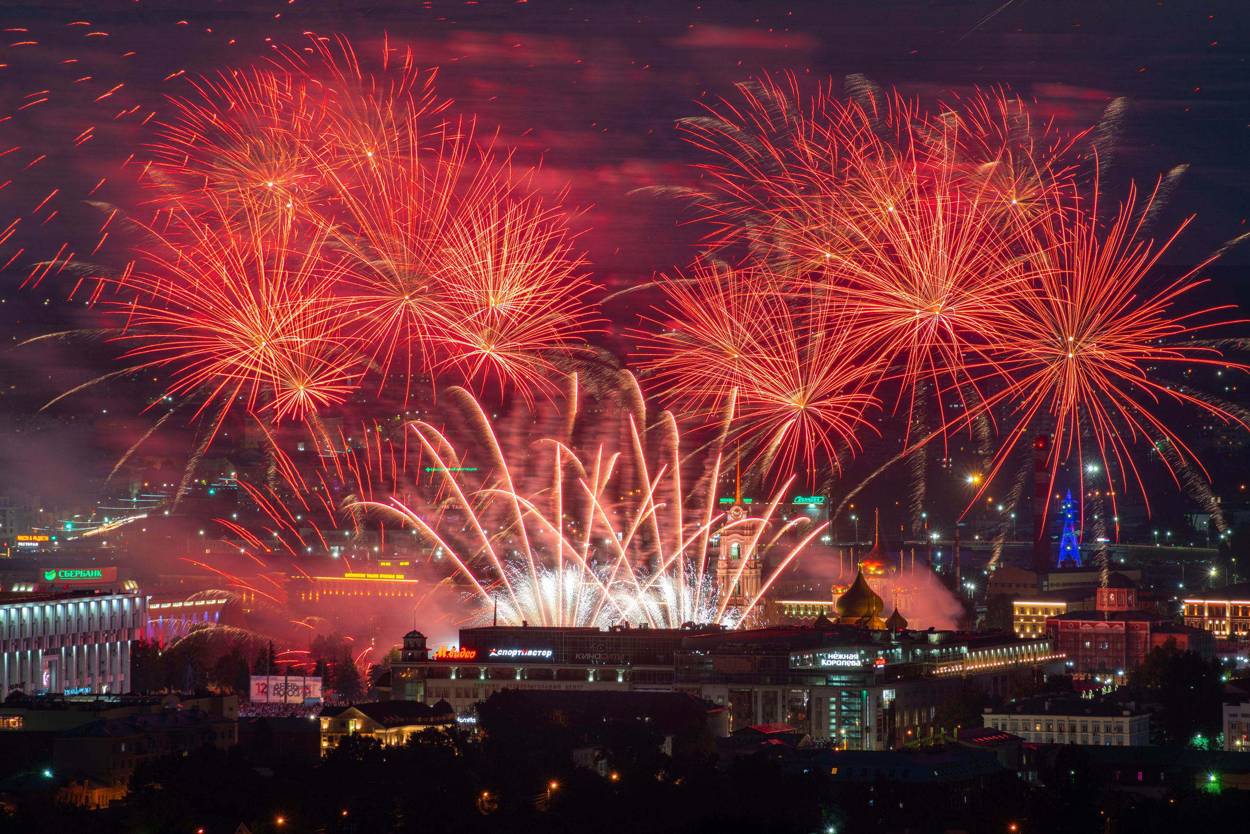 Салют на площади Ленина в Туле