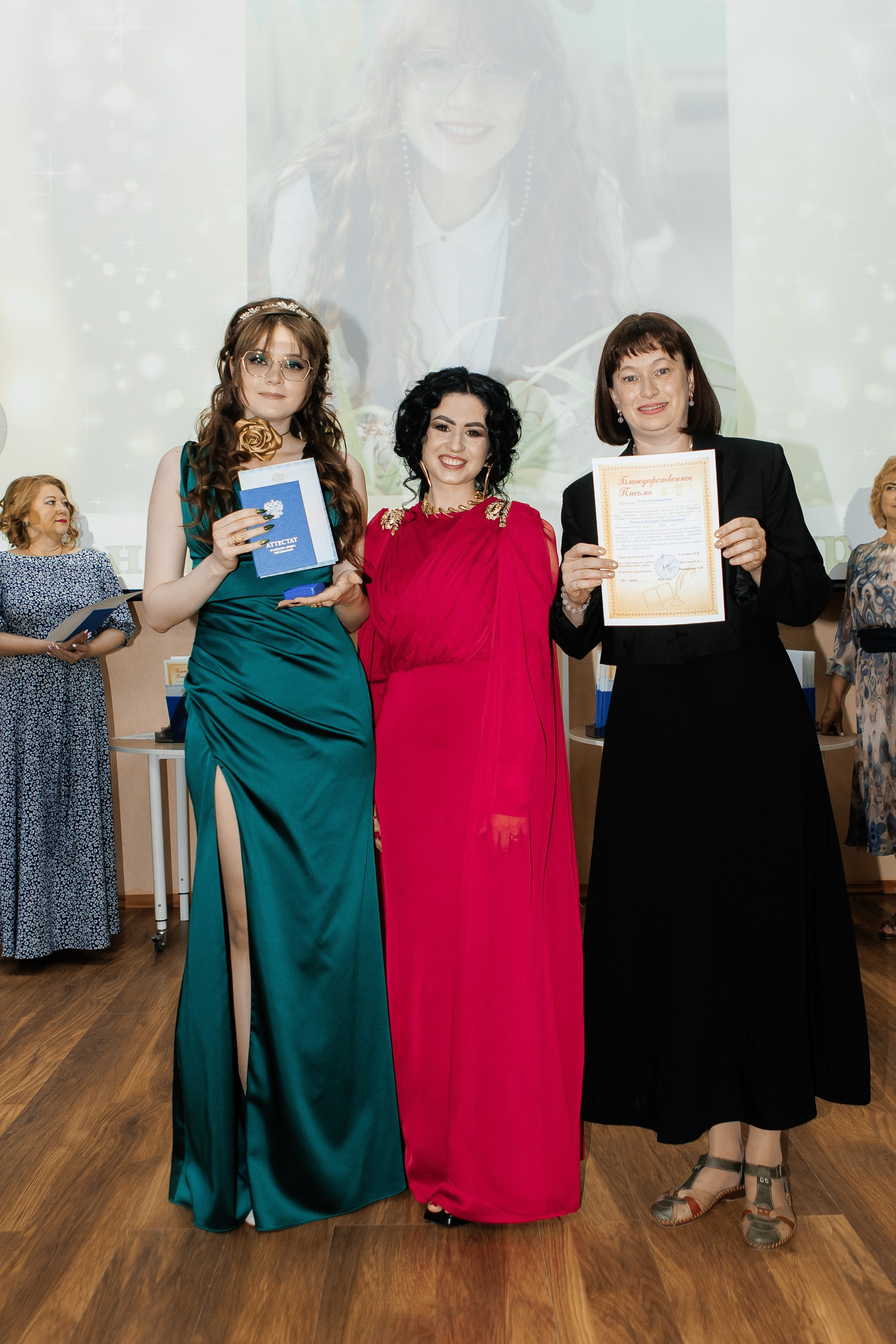 Выпускной Гимназия 12 2024 г. Свадебный и портретный Фотограф в Липецке Дмитрий Котюков