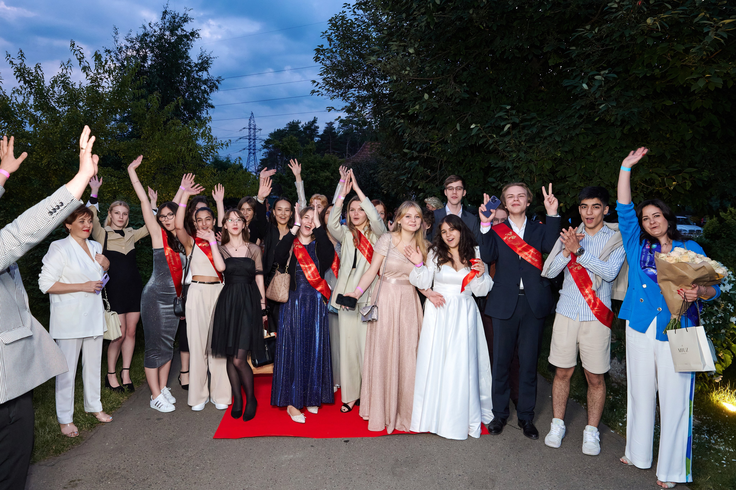 Школа. Выпускные 11 классы. Goganaft.ru — Репортажный фотограф в Москве Георгий Коненков