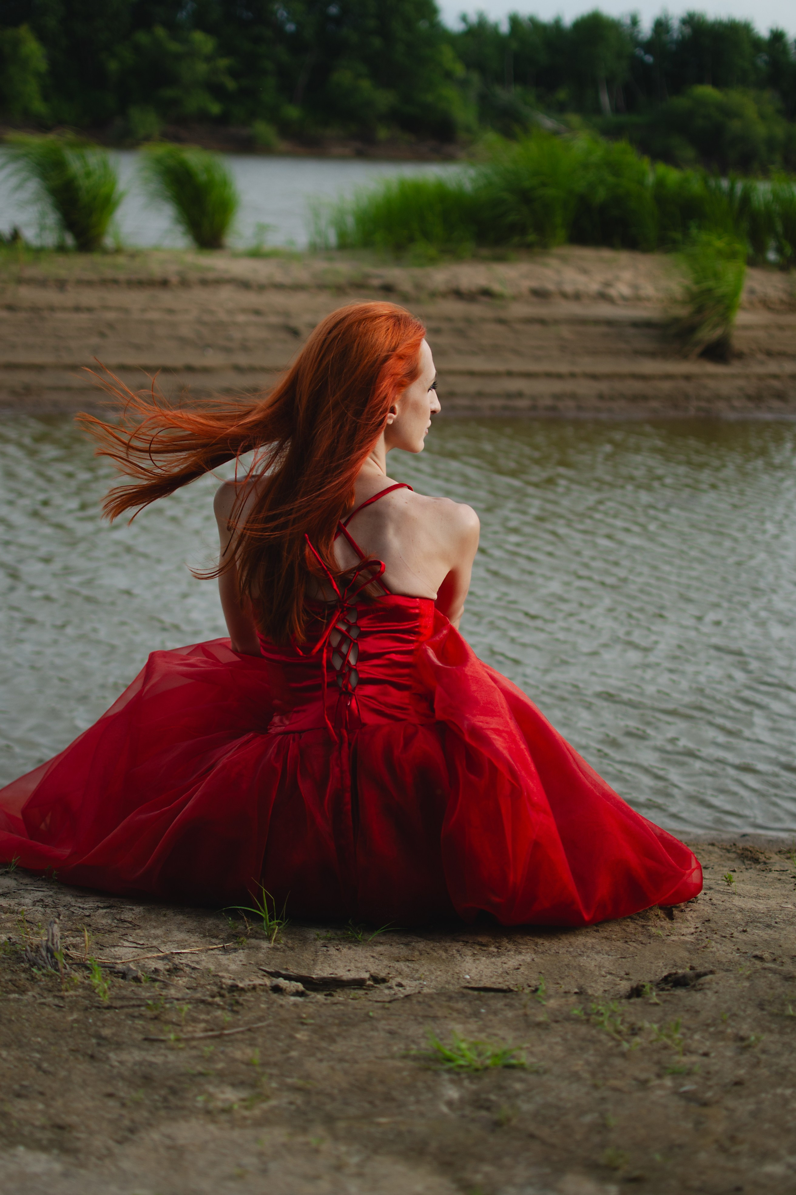 Фотосессия на берегу реки. Модель Анна. Фотограф в Хабаровске