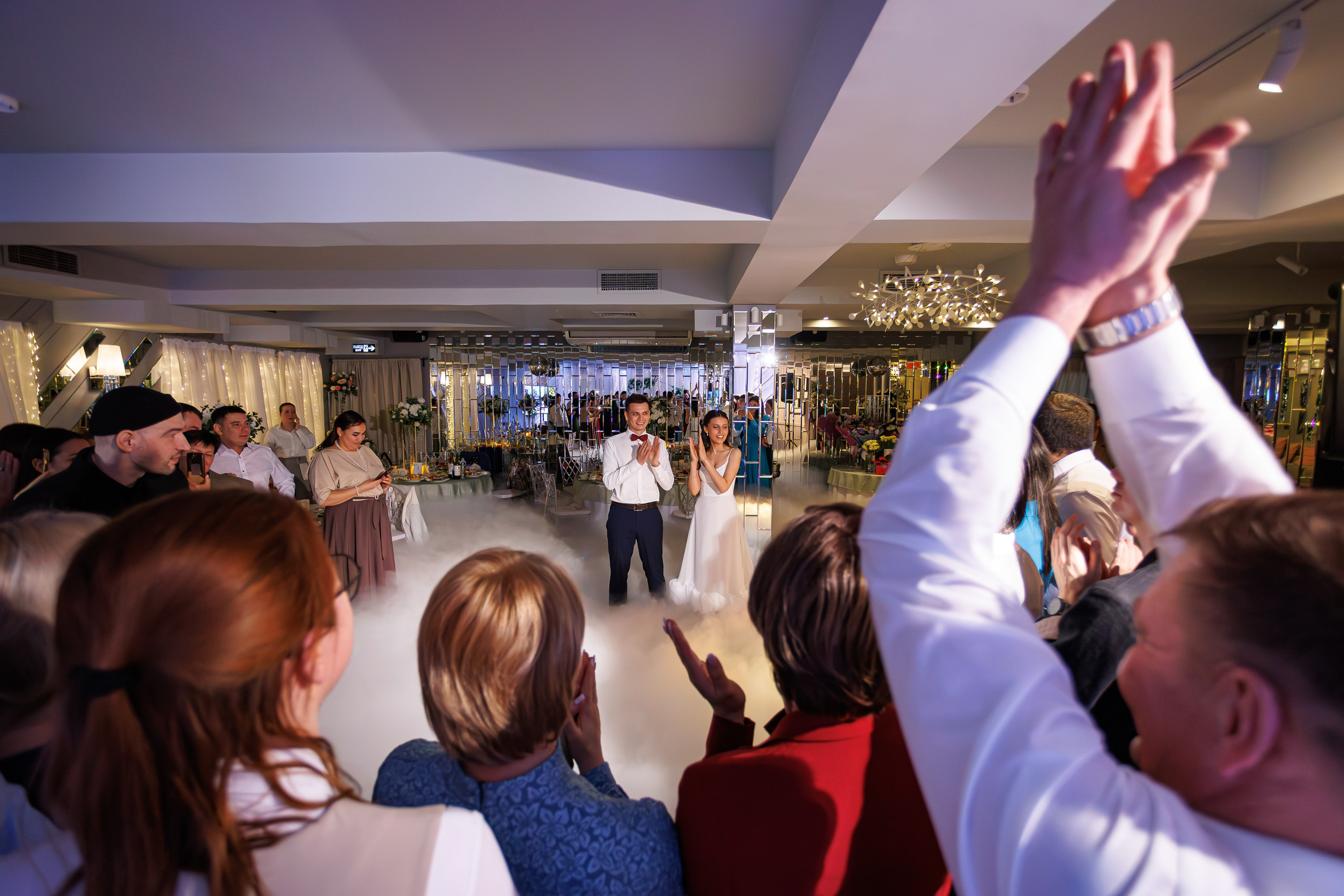 Свадебная фотосессия и сборы в гостинице Националь. Свадебный фотограф Москва и МО Сергей Киржаев