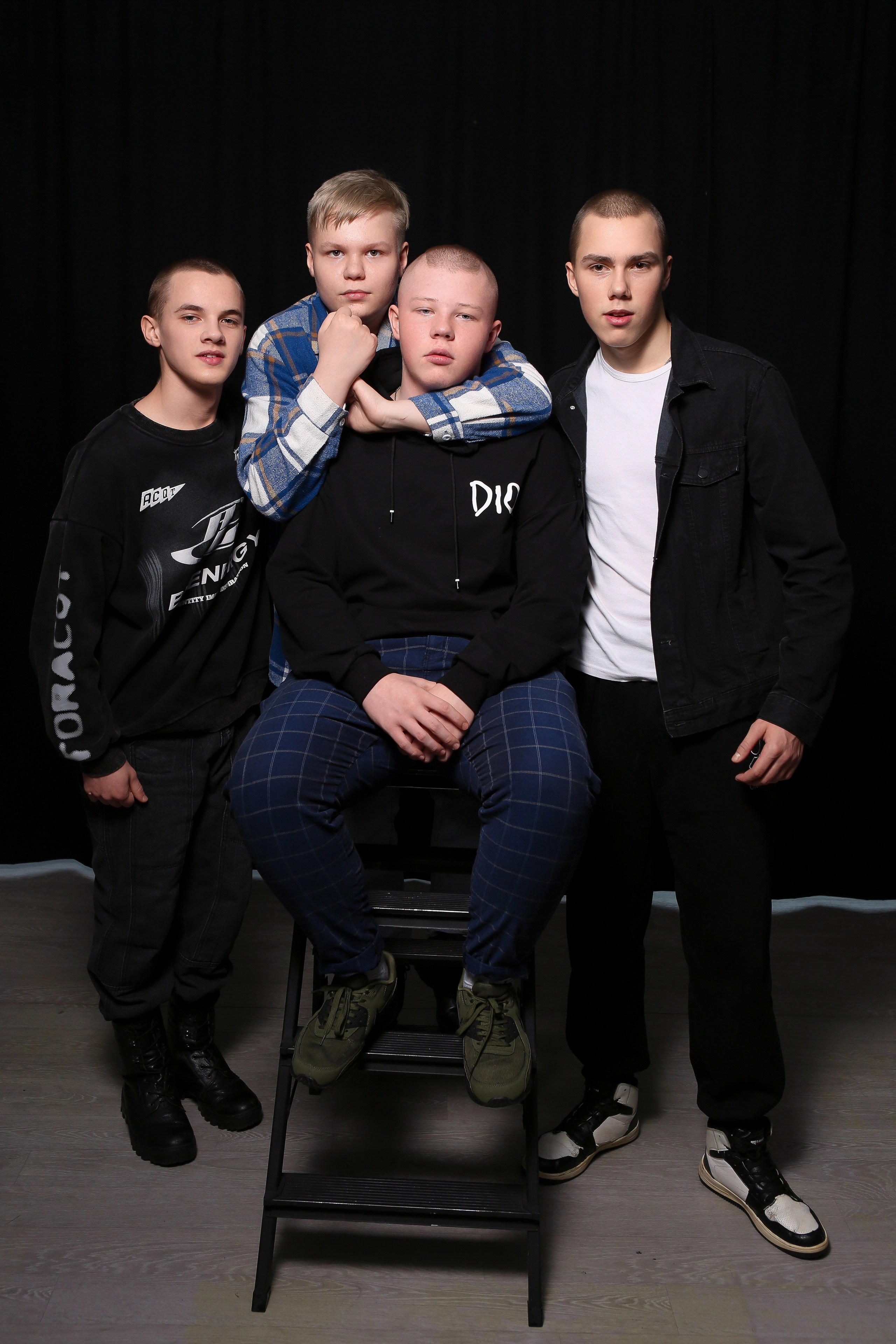 ШКОЛЬНАЯ ФОТОСЕССИЯ В СТУДИИ. ТВОЙ АЛЬБОМ / ТВОИ ПРАВИЛА