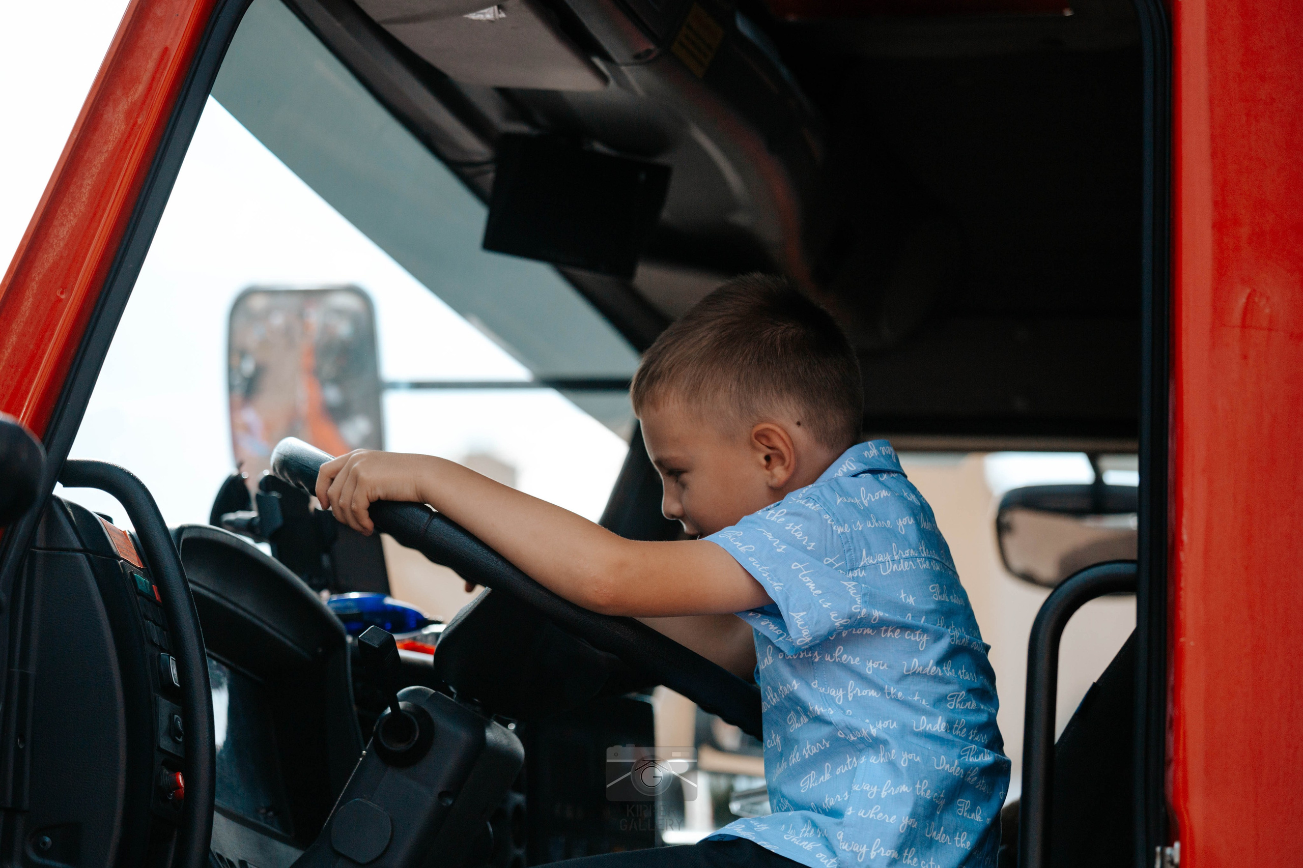 Смоленск — Акция от МЧС России «Мы первыми приходим на помощь!». KiPPER Gallery — Фотограф