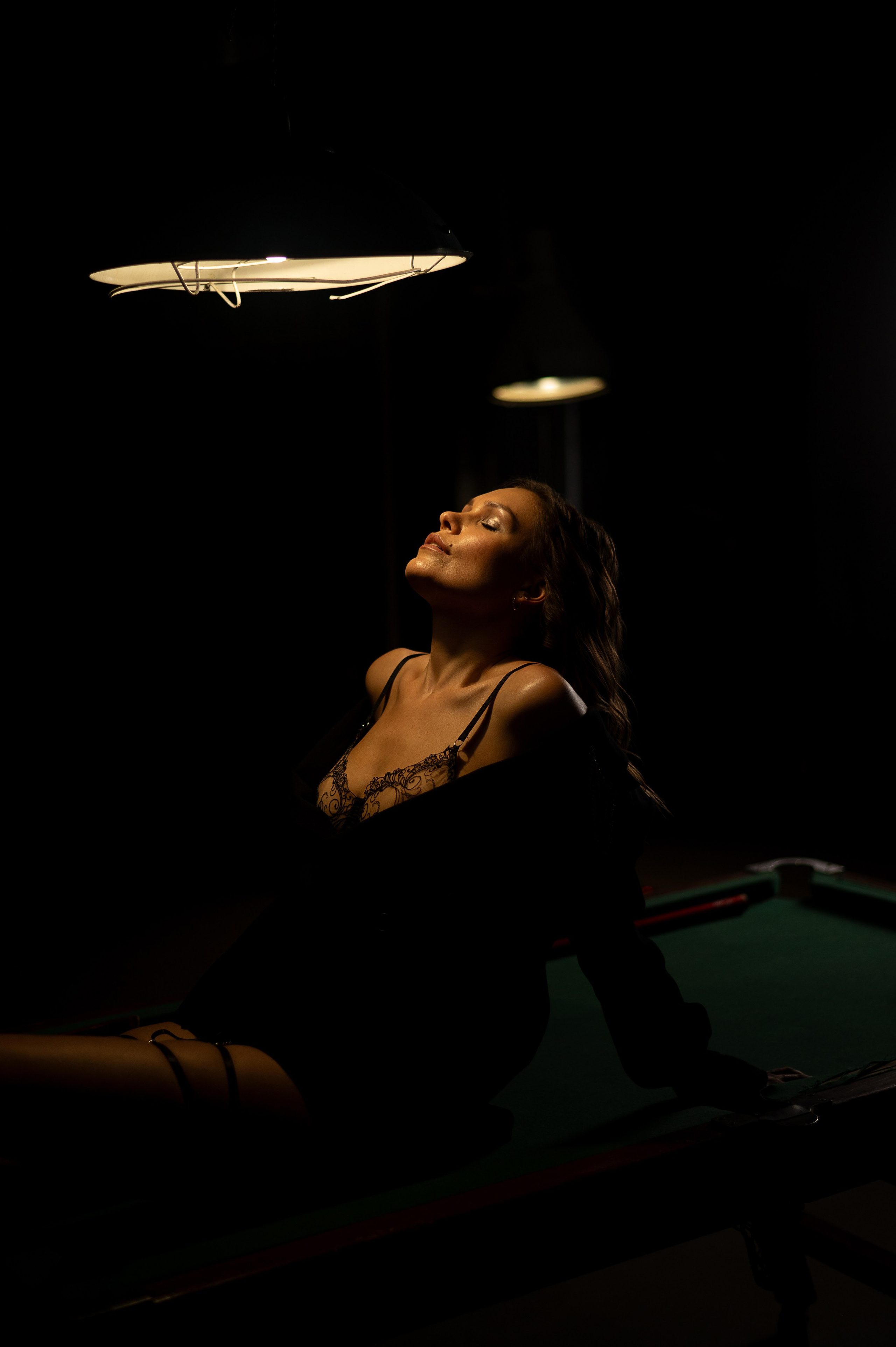 Фотосессия бельевая за бильярдным столом. Женский фотограф Санкт-Петербург Александра Колий