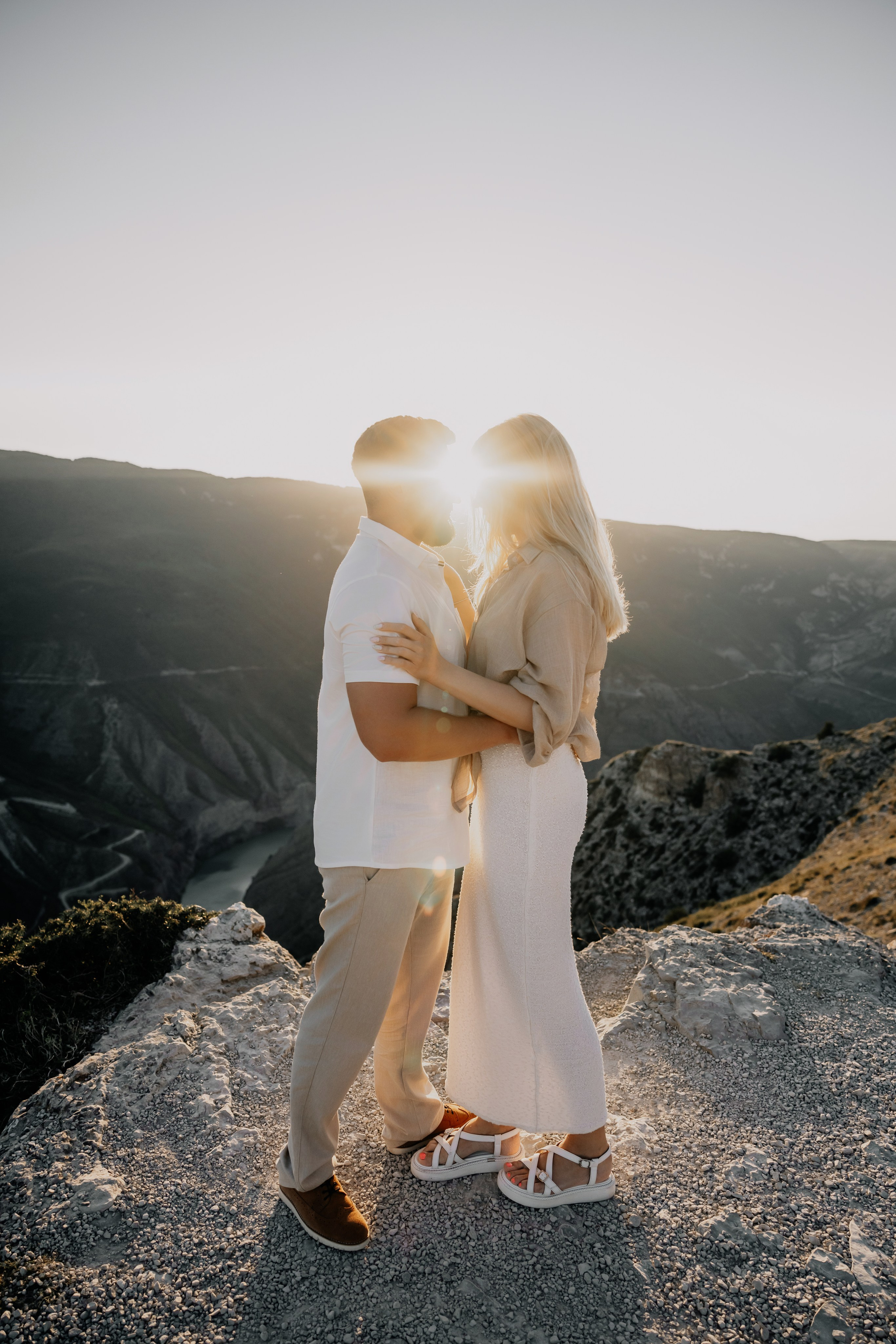 Фотосессия в горах прекрасной пары АРТЕМ & АЛЕСЯ. Свадебный фотограф в Махачкале Иван Айвазян