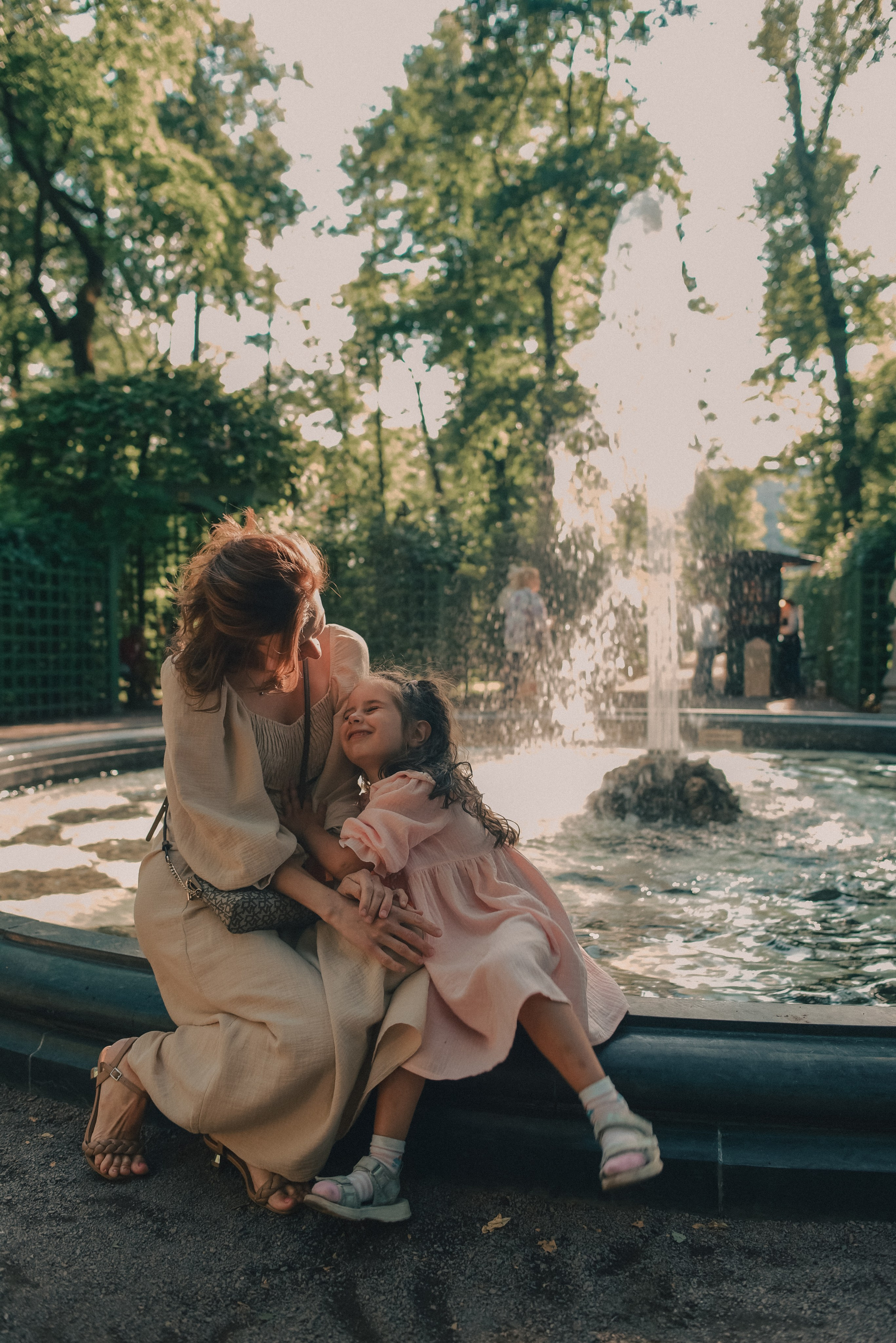 Фотосессия в Летнем саду. Анна, Татьяна, Злата и Эвелина. Семейный и свадебный фотограф в Санкт-Петербурге Яна