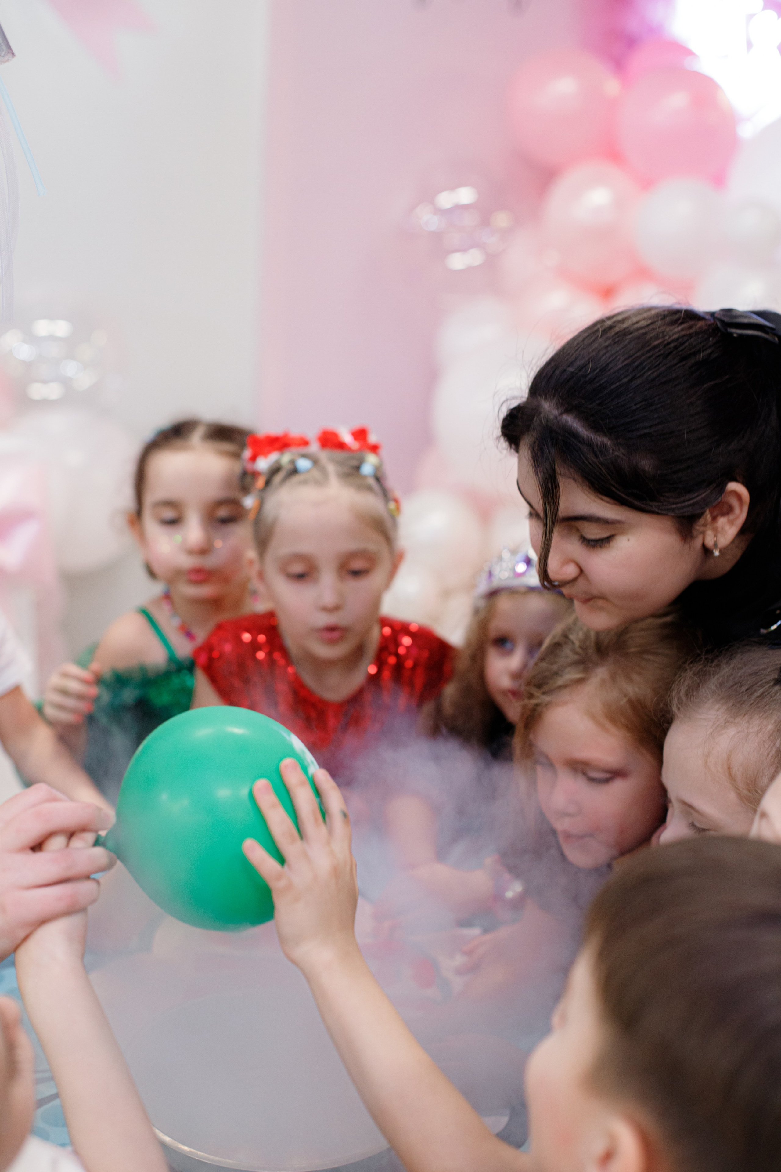 ASIA'S BIRTHDAY PARTY. Photokarish