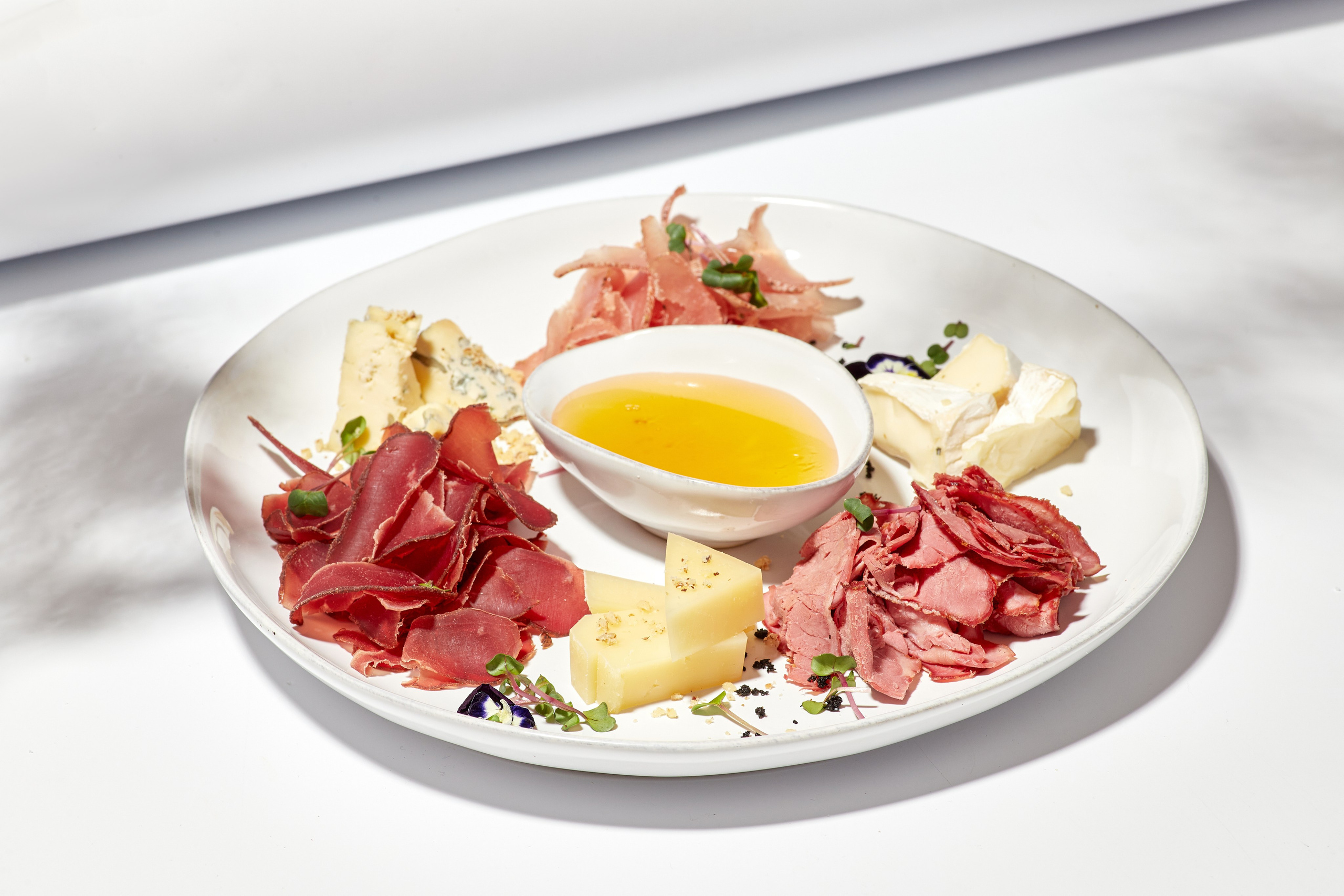 Бистро «Монти». Выведите свои товары на новый уровень с профессиональной предметной фотографией. Предметный фотограф Юлия Кравченко