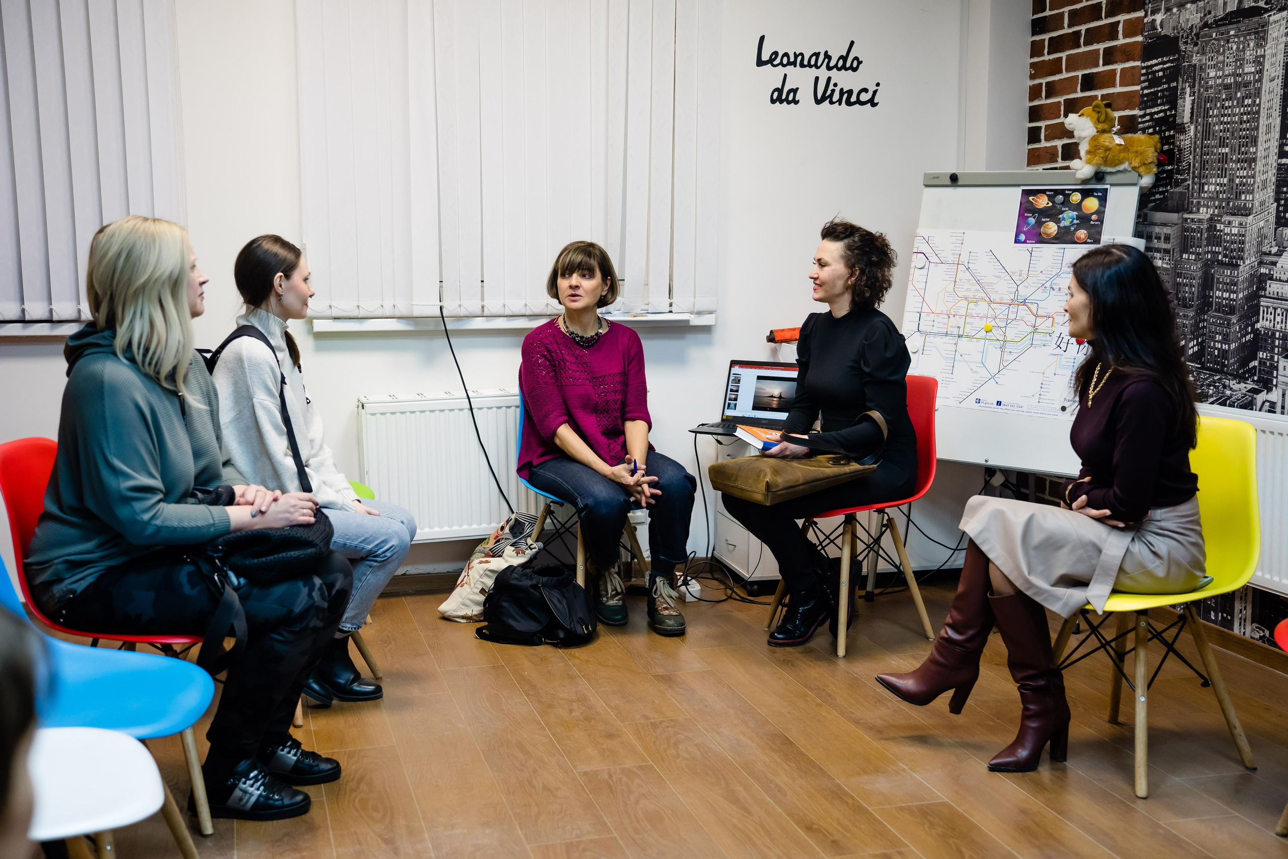 Автор книг про Индию Виктория Дмитриева. Фотограф в Санкт-Петербурге Маргарита Мирошниченко