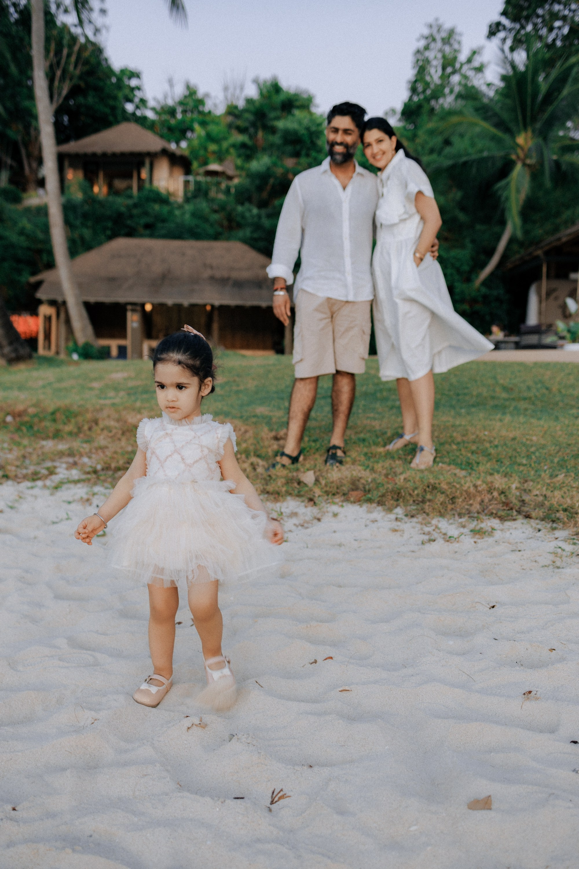 Family photoshoot in Phuket, Thailand. Fedor Lemeshko — Destination Wedding and Family Lifestyle photographer