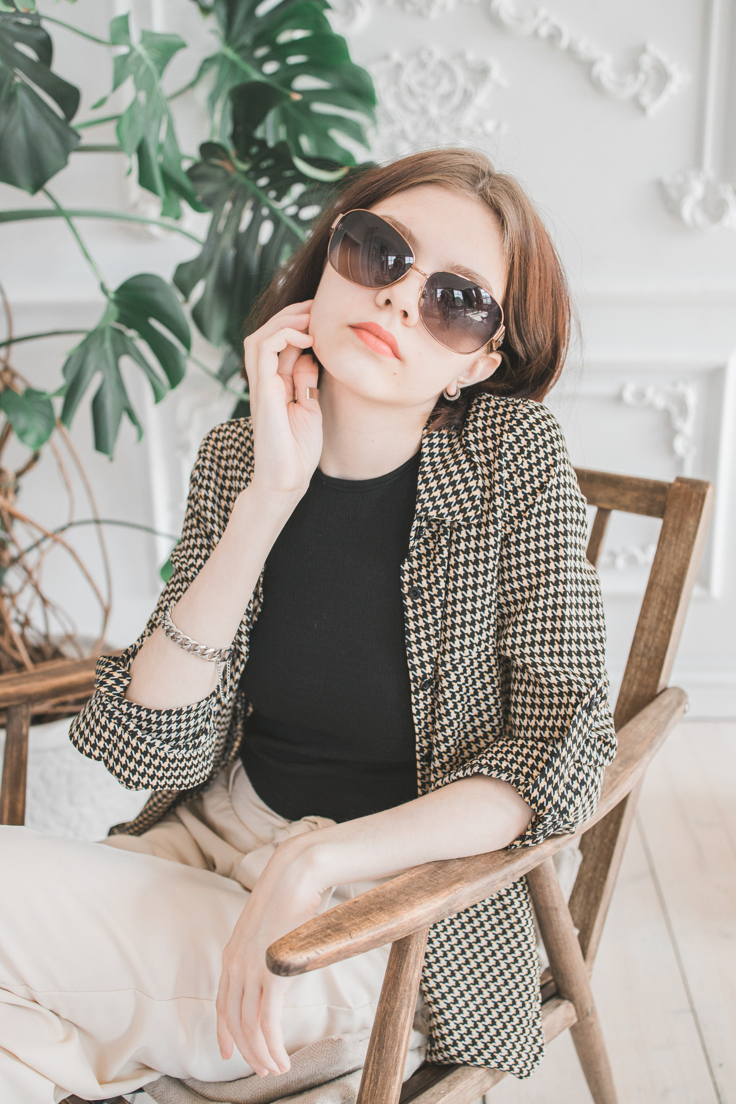 Тематическая фотосъемка 11 класса в гламурном стиле. Выпускные альбомы в Серпухове