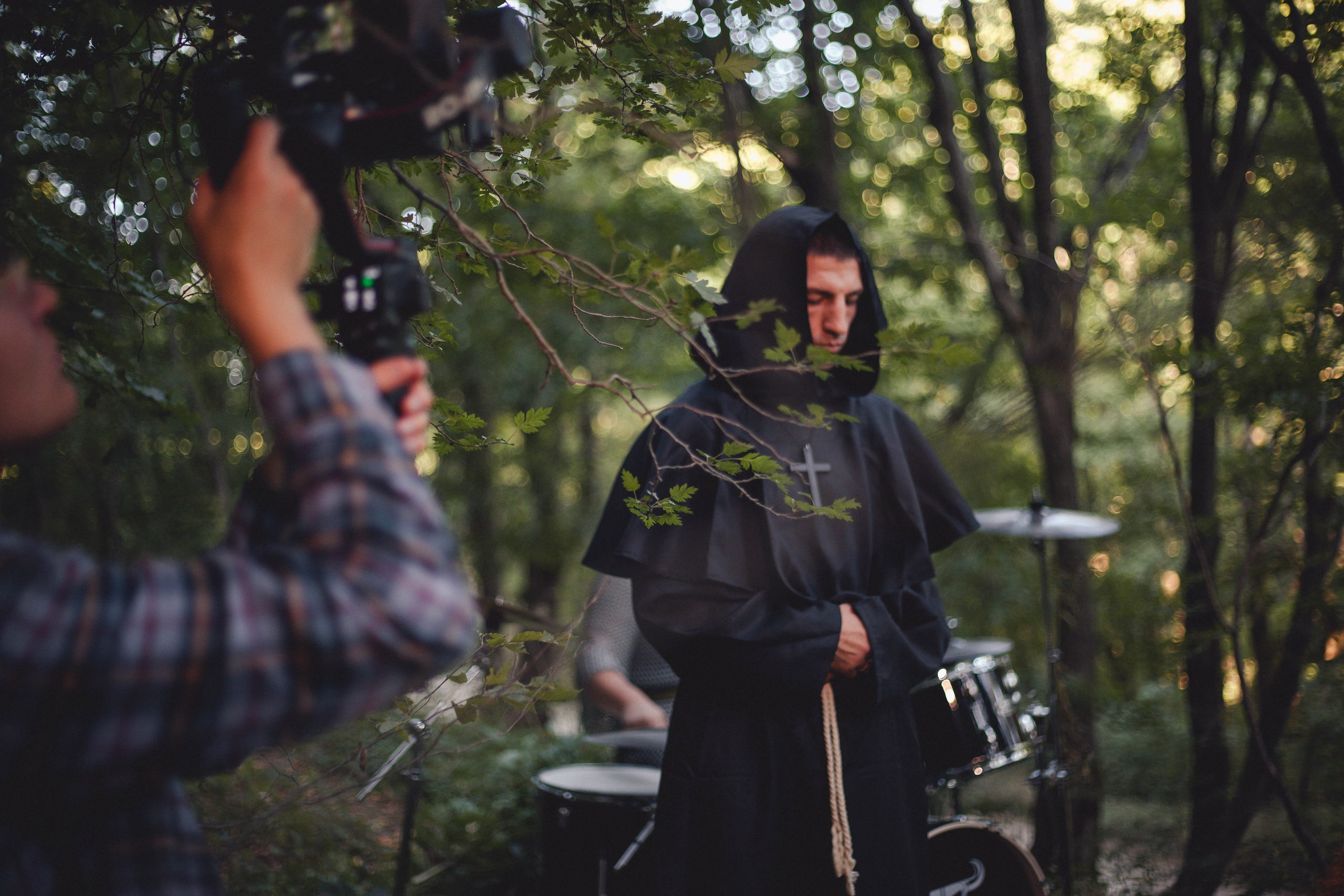 Клип. Уличный фотограф Города N