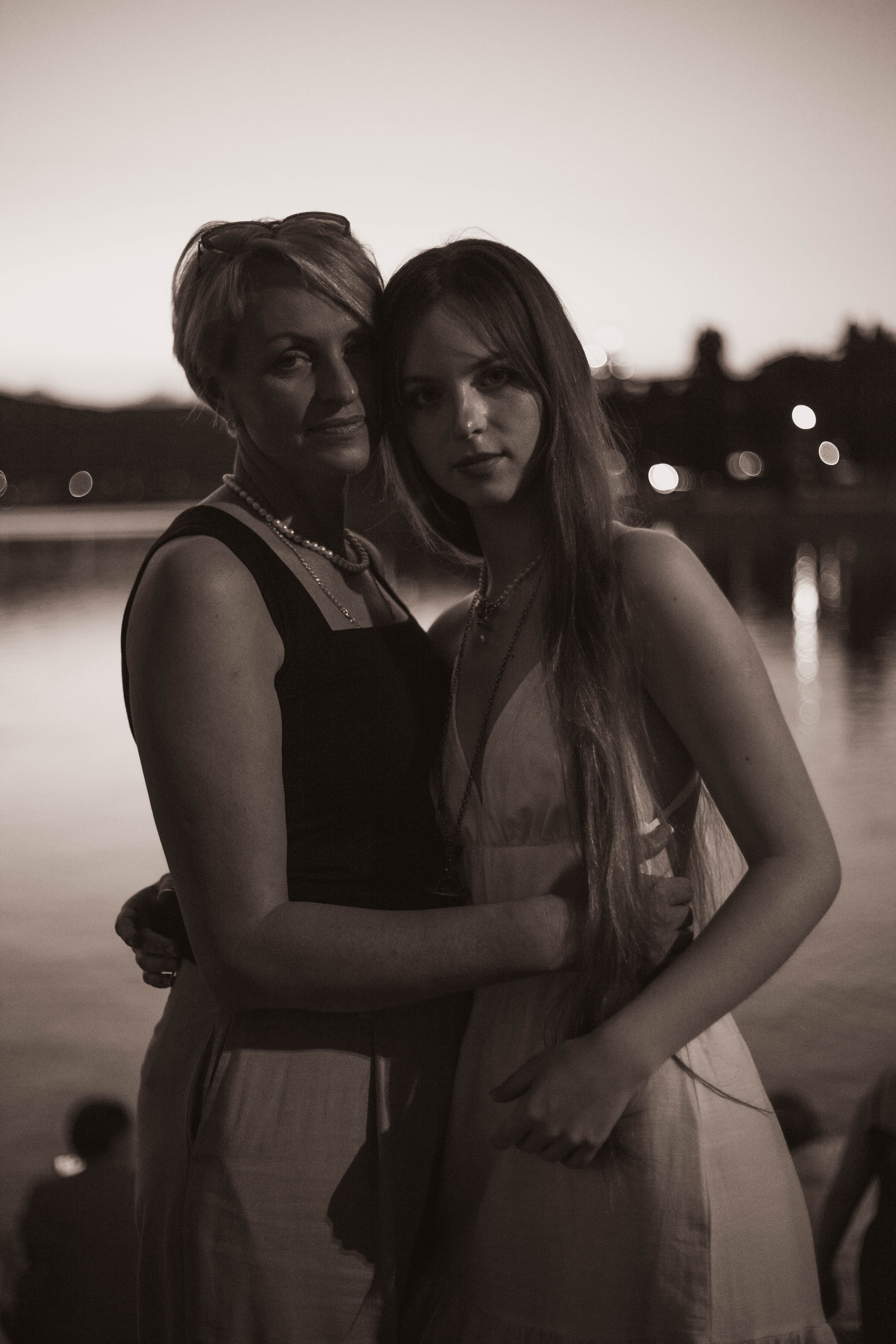 Абрау. Уличный фотограф Города N