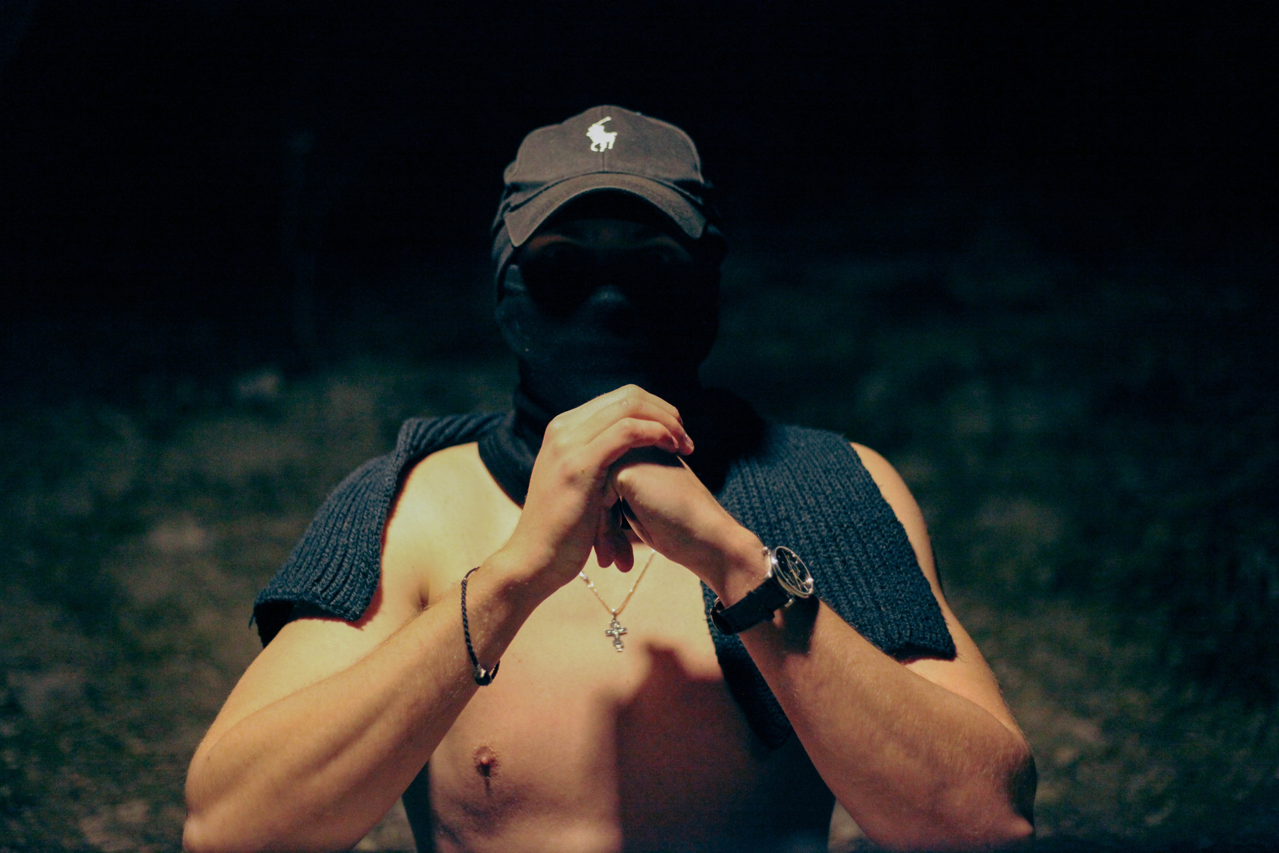 «Затянутая тишина: воспоминания прошлой жизни». Уличный фотограф Города N