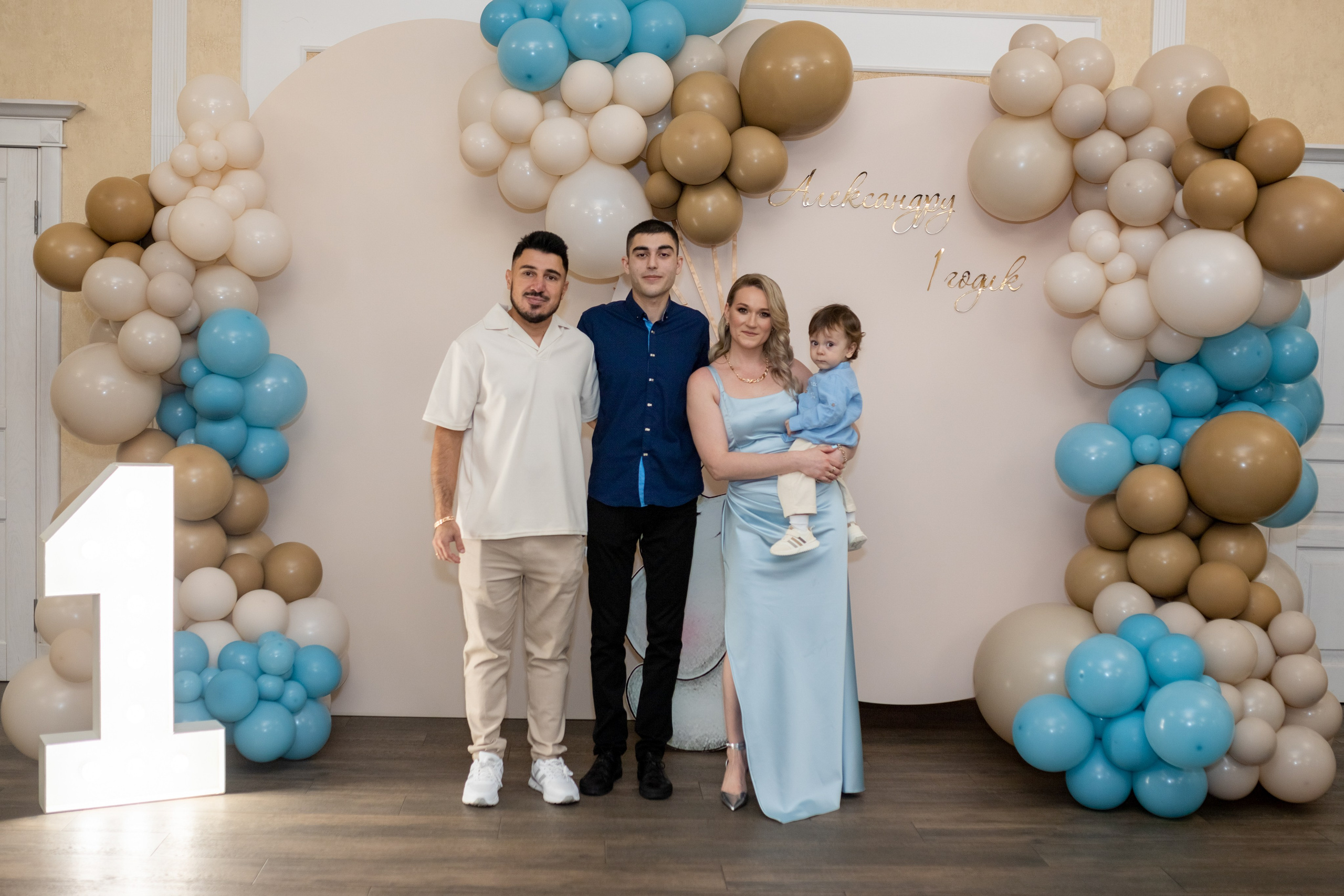 Годовасие Александра. Олеся Семейская свадебный и семейный фотограф в Ростове-на-Дону