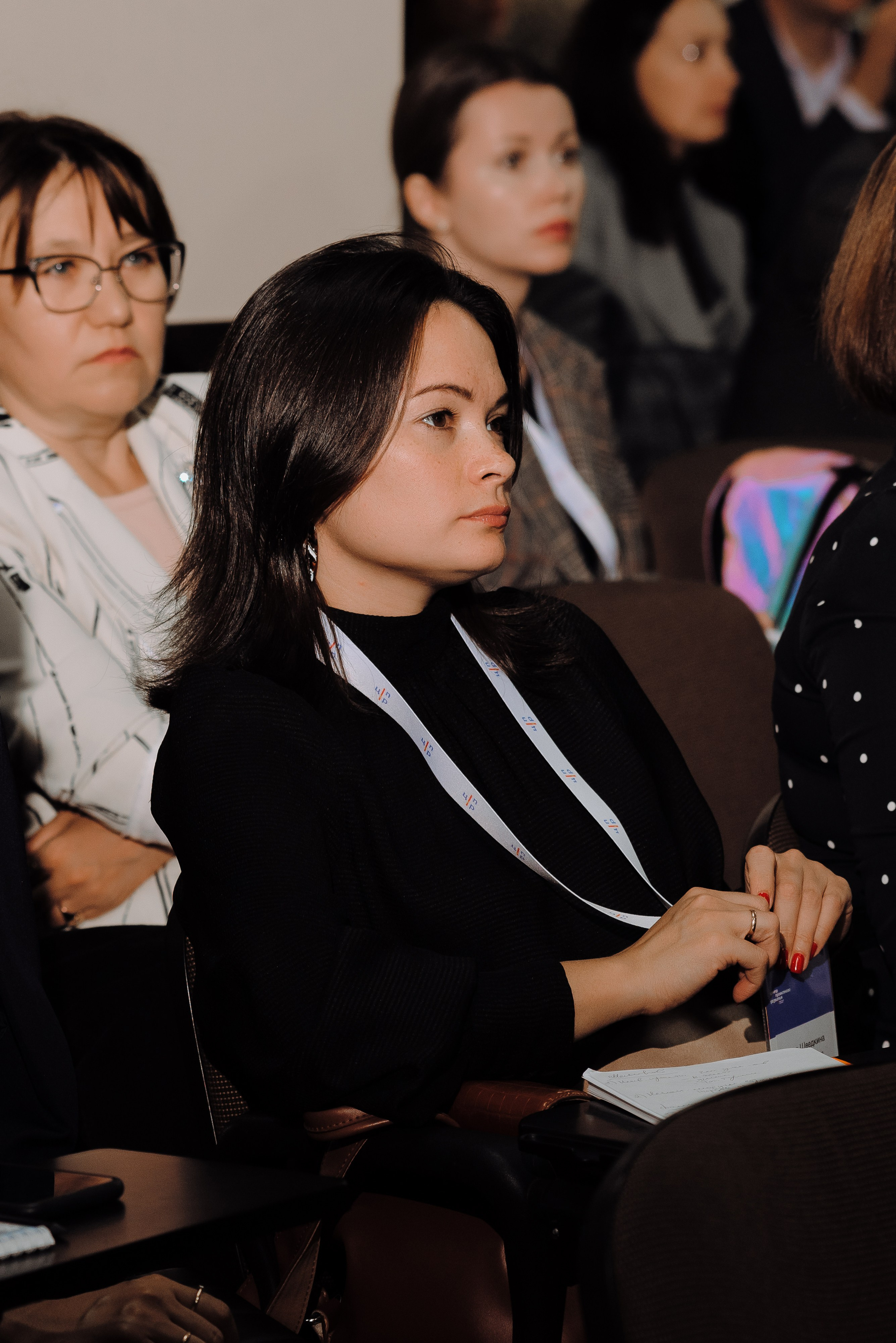 ОБЛАСТНАЯ КОНФЕРЕНЦИЯ «РАЗВИТИЕ ТУРИЗМА В ЧЕЛЯБИНСКОЙ ОБЛАСТИ». Репортажный фотограф Зуев Роман г. Челябинск