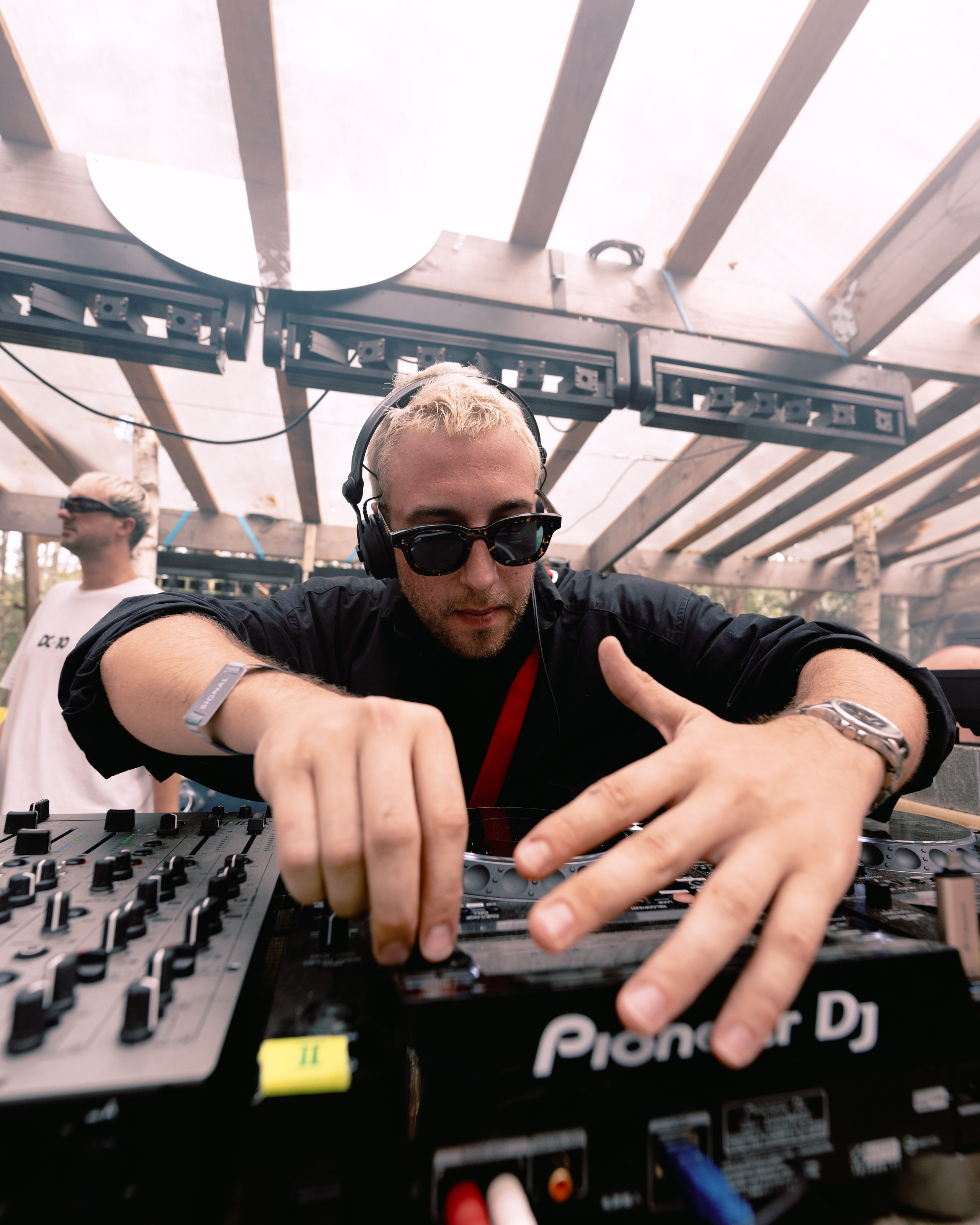 Signal 2024. @tomrus: Рустам Шагиморданов — фотограф