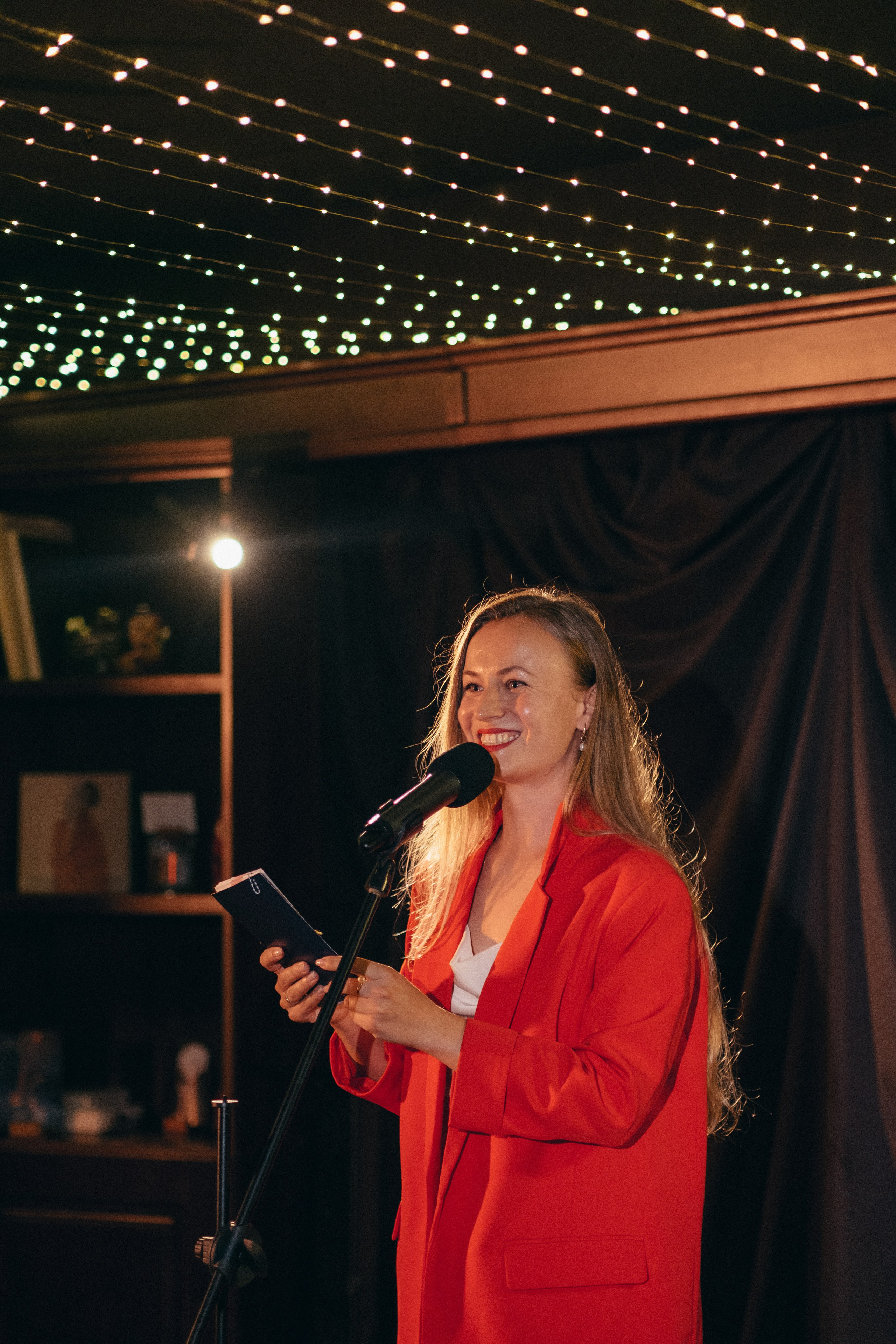 Поэтические встречи «Уютные чтения». Репортажный фотограф в Сочи Екатерина Вежливцева