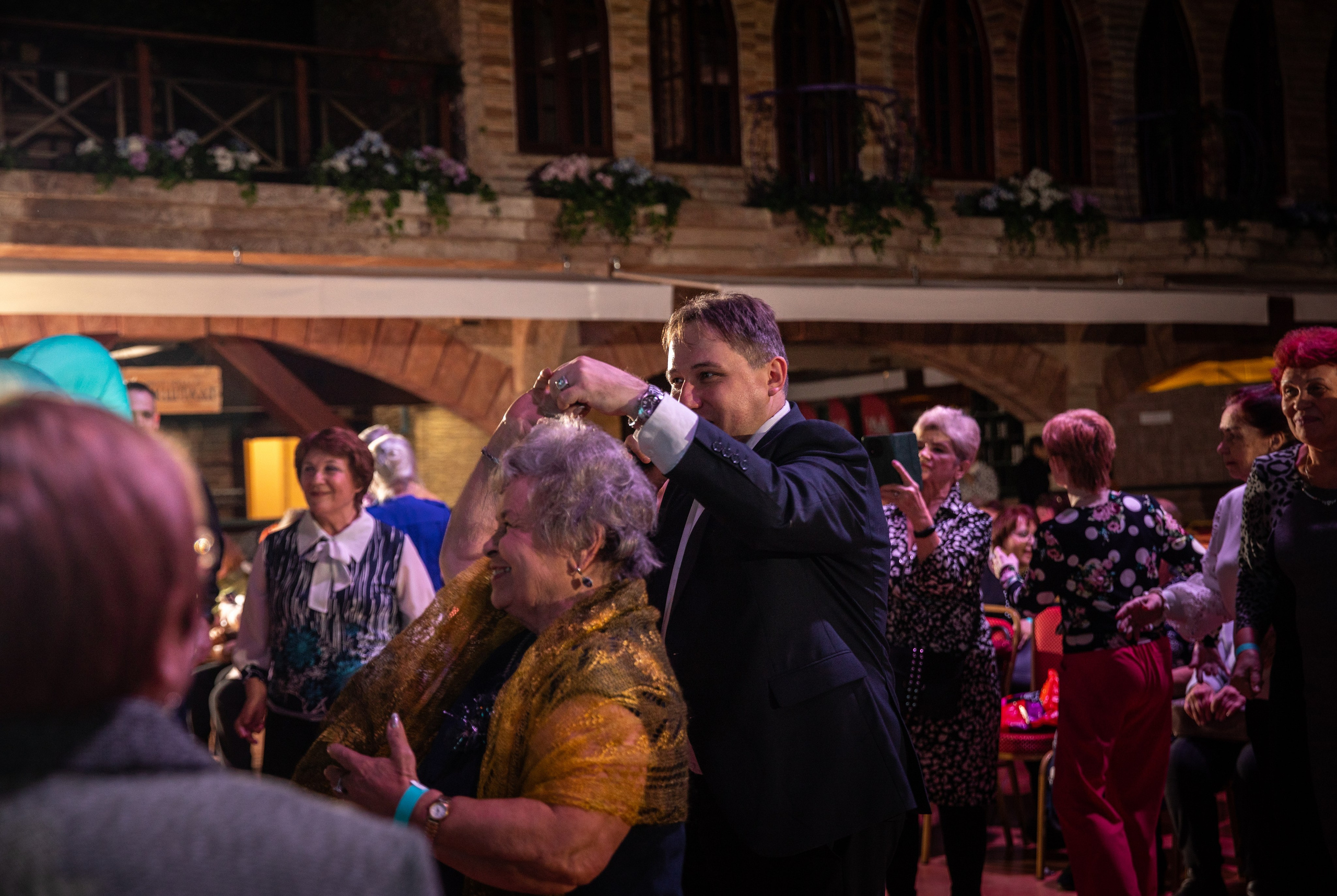 Жить по-новому 2026. Репортажный и свадебный фотограф в Челябинске Елисеев Павел